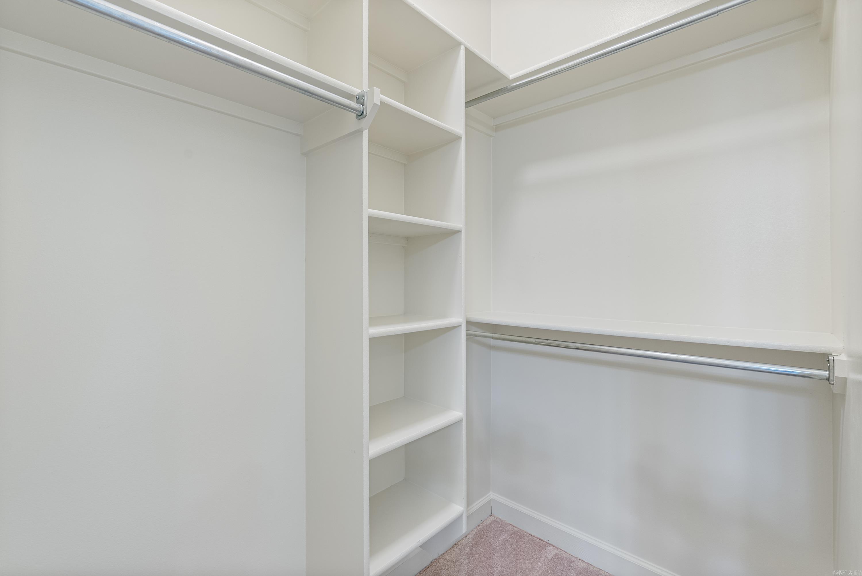 COUNTRY CLUB OF ARK THE - Residential