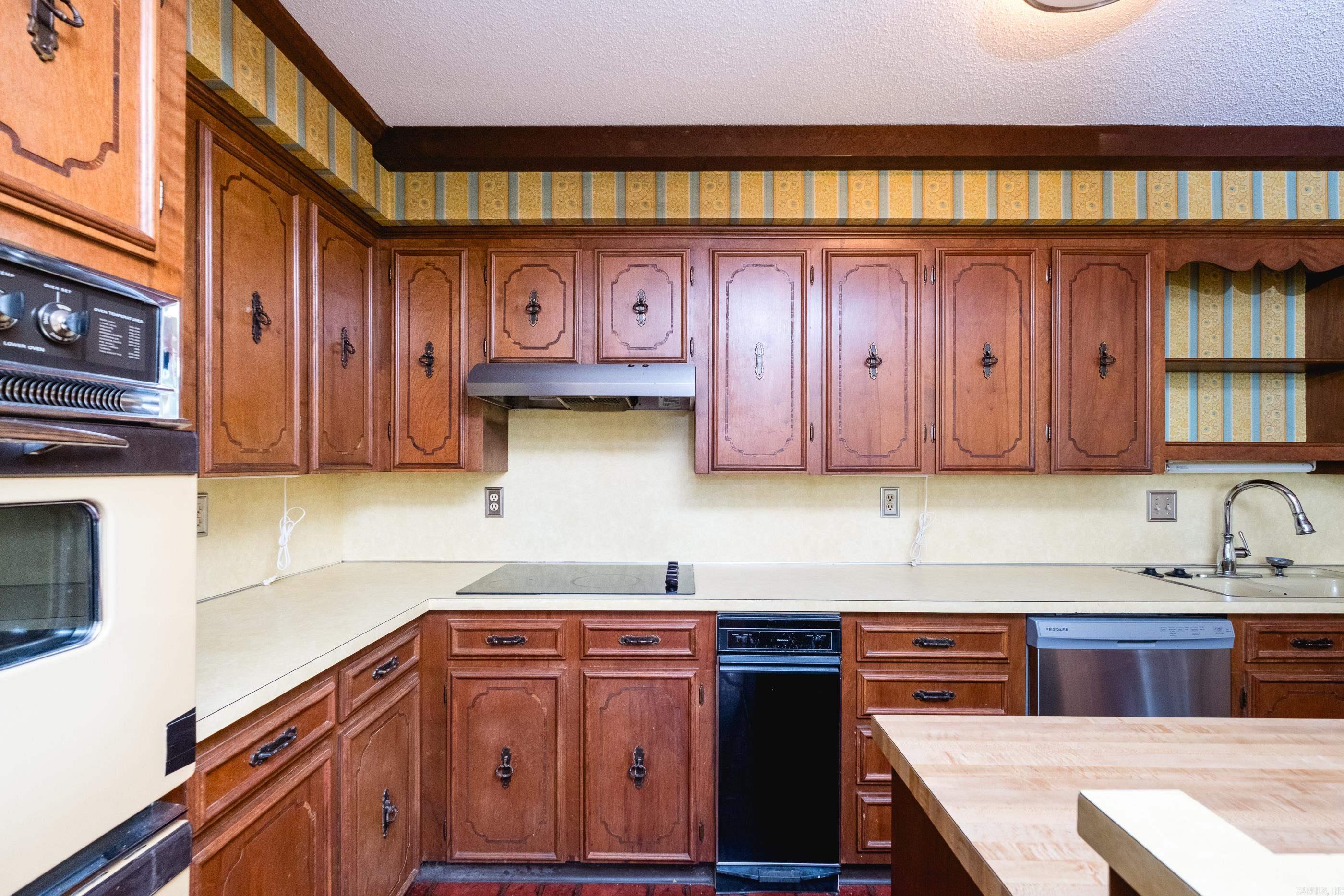 WALTON HEIGHTS - Residential