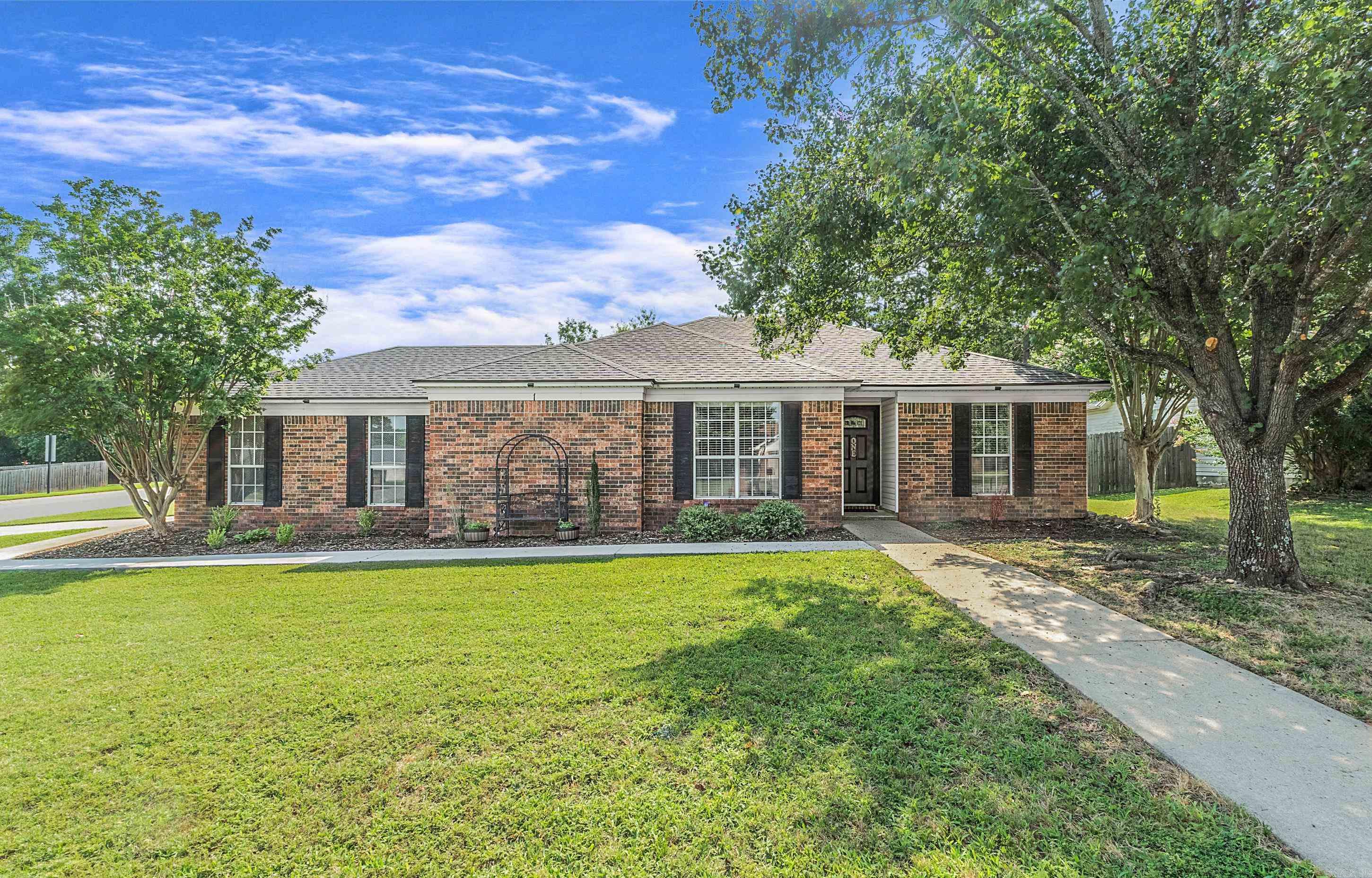 Wonderful 3bed/2bath home on a fully fenced corner lot! This house features- Open concept from kitchen to family room, eat in area, vaulted ceiling in the living room, no carpet and cozy fireplace. The eat in kitchen offers ample countertop space, cabinet storage for all your culinary creations. New roof. Side load garage and a side gate for access to the backyard. Washer,Dryer and Fridge stay. Agents see remarks!