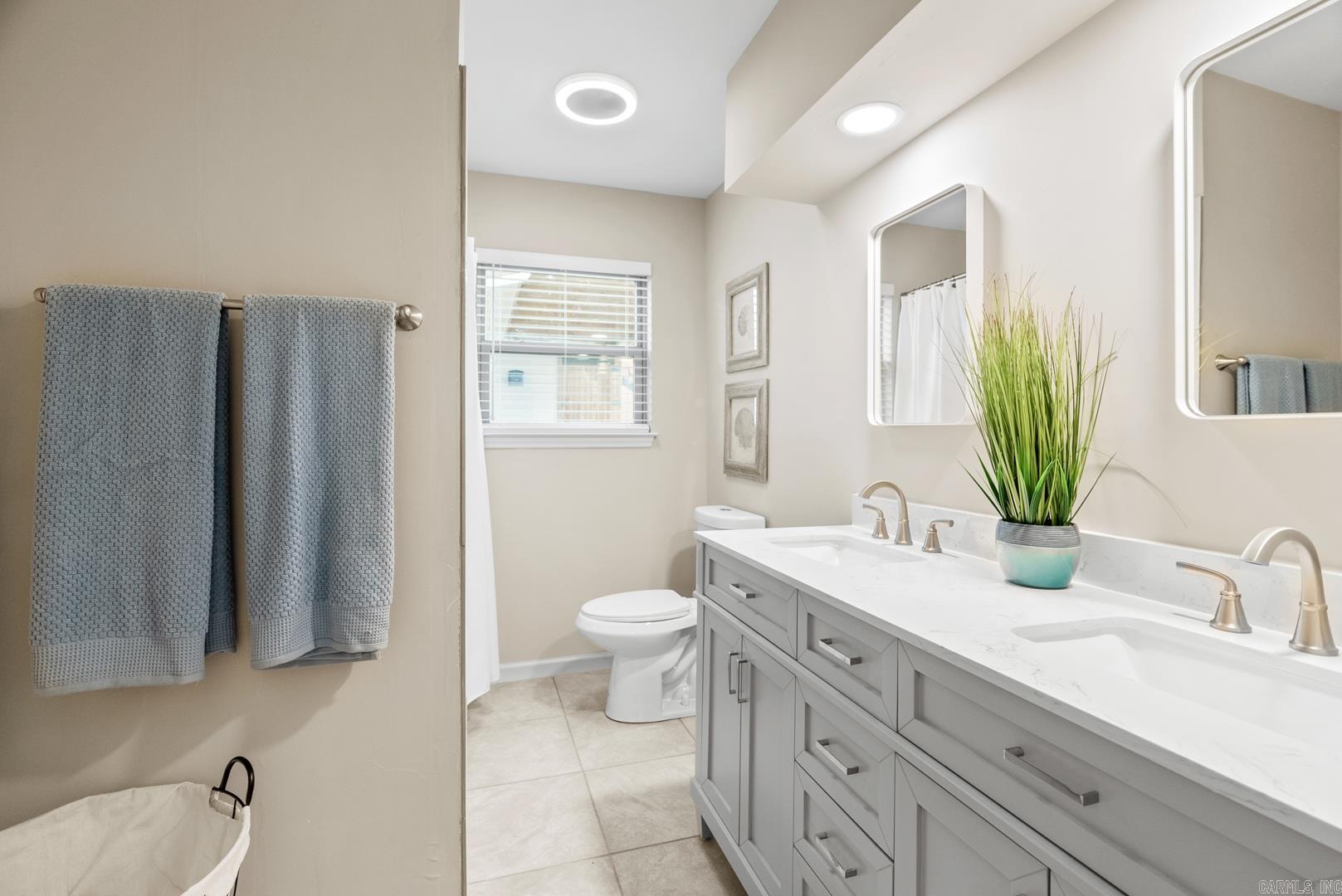 STURBRIDGE - Residential