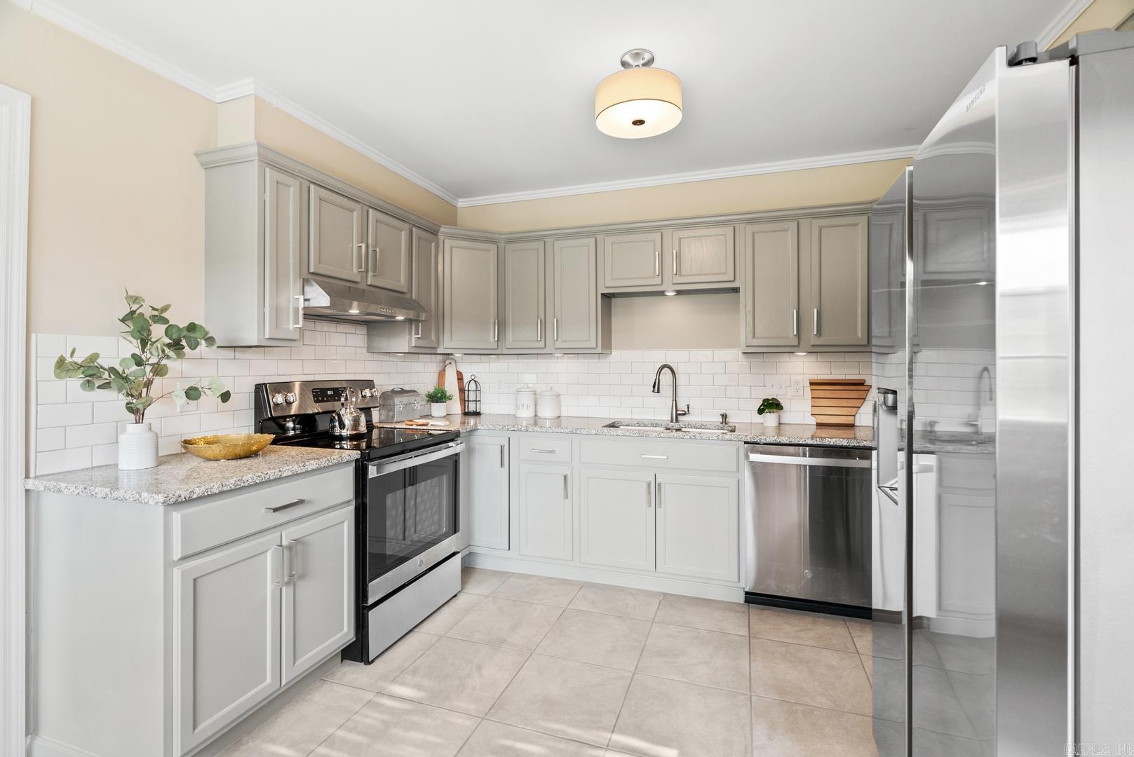 STURBRIDGE - Residential