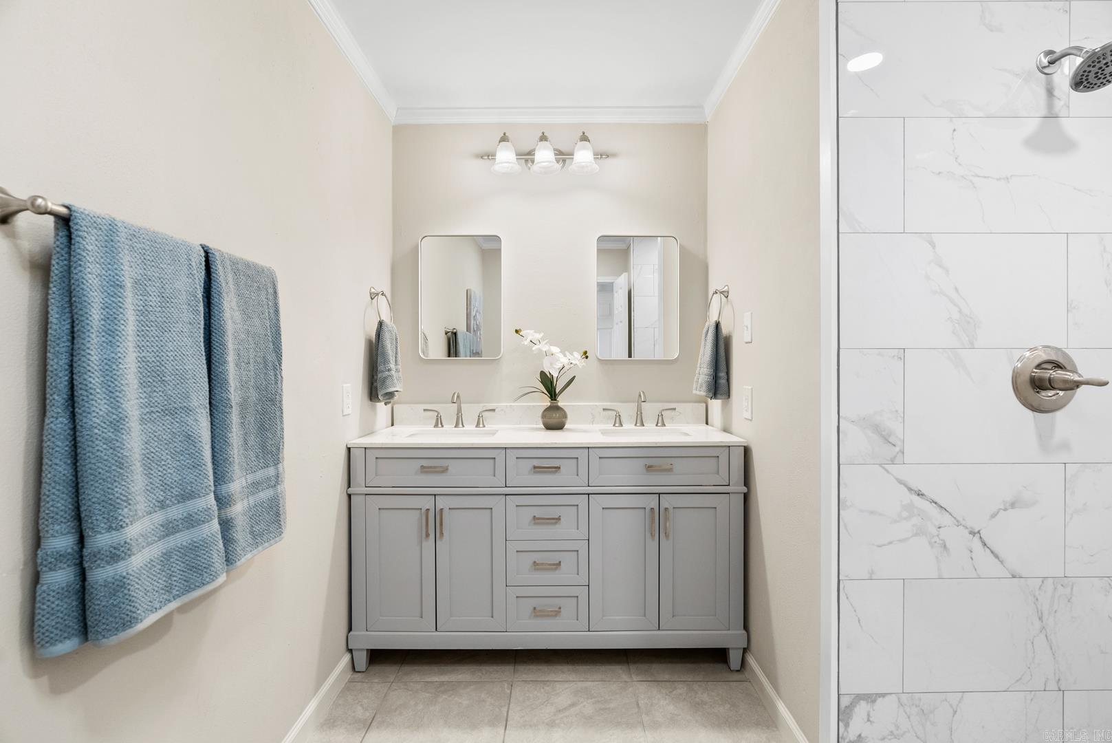 STURBRIDGE - Residential