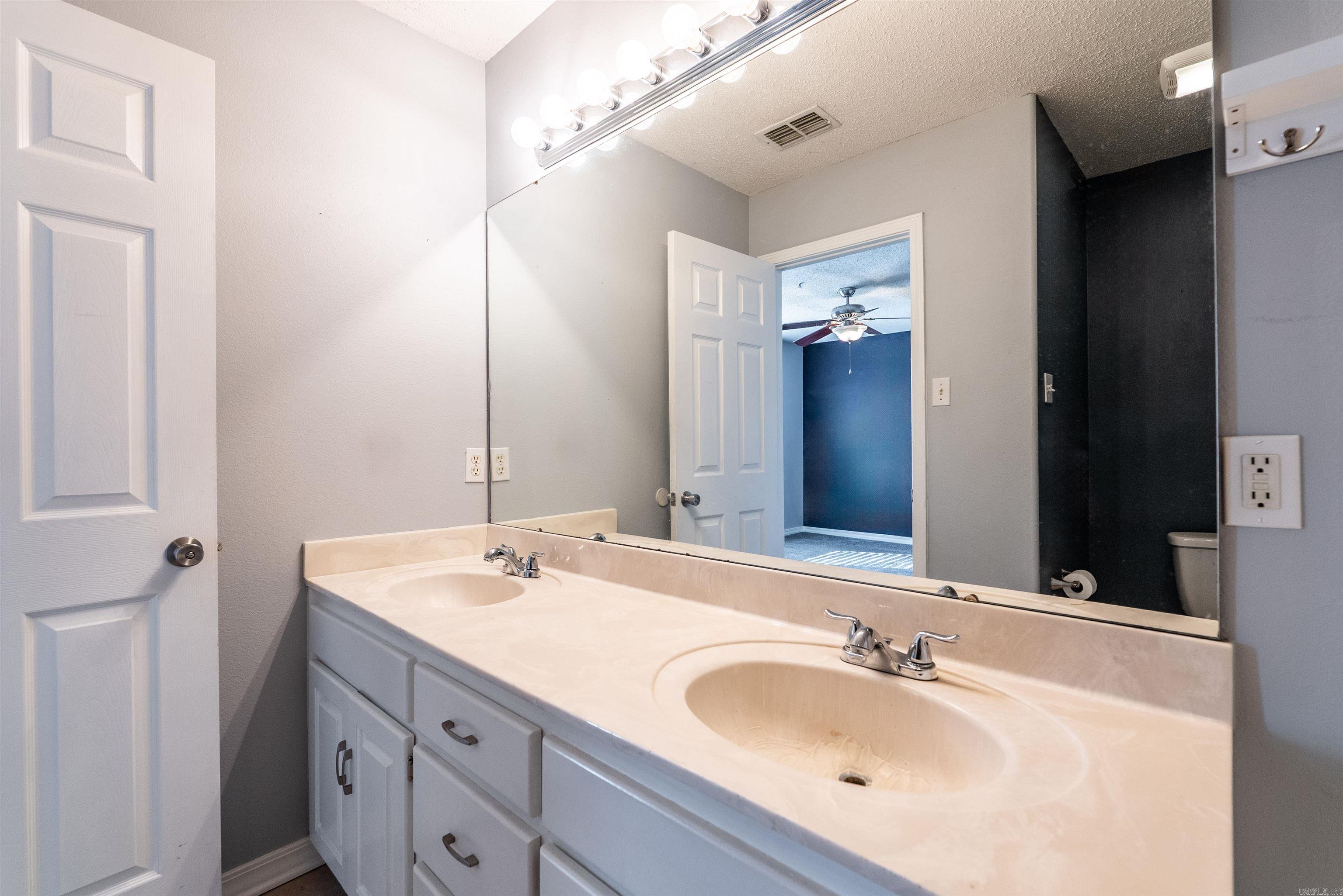 Timberwood Park - Residential Lease