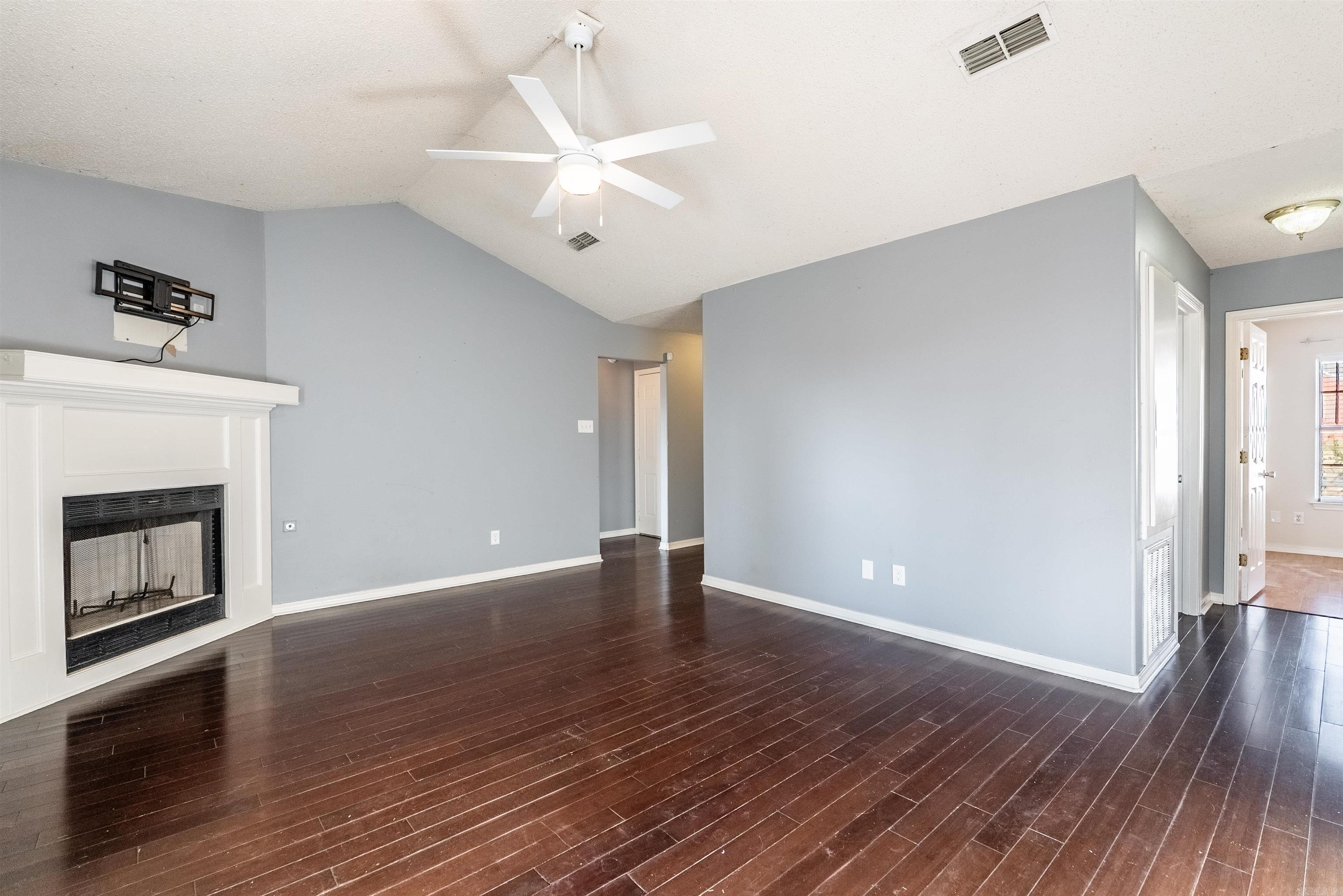 Timberwood Park - Residential Lease