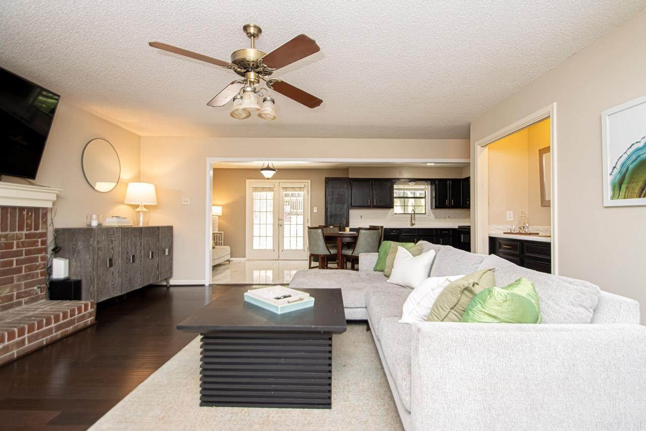 PLEASANT VIEW - Residential