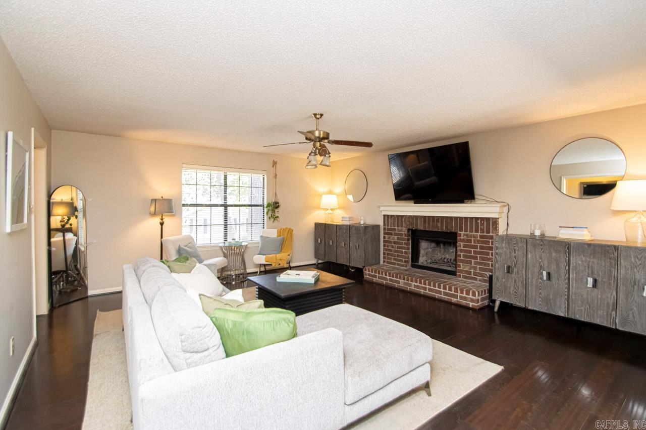 PLEASANT VIEW - Residential