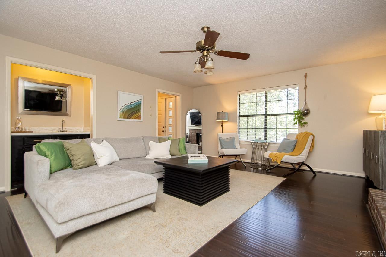 PLEASANT VIEW - Residential