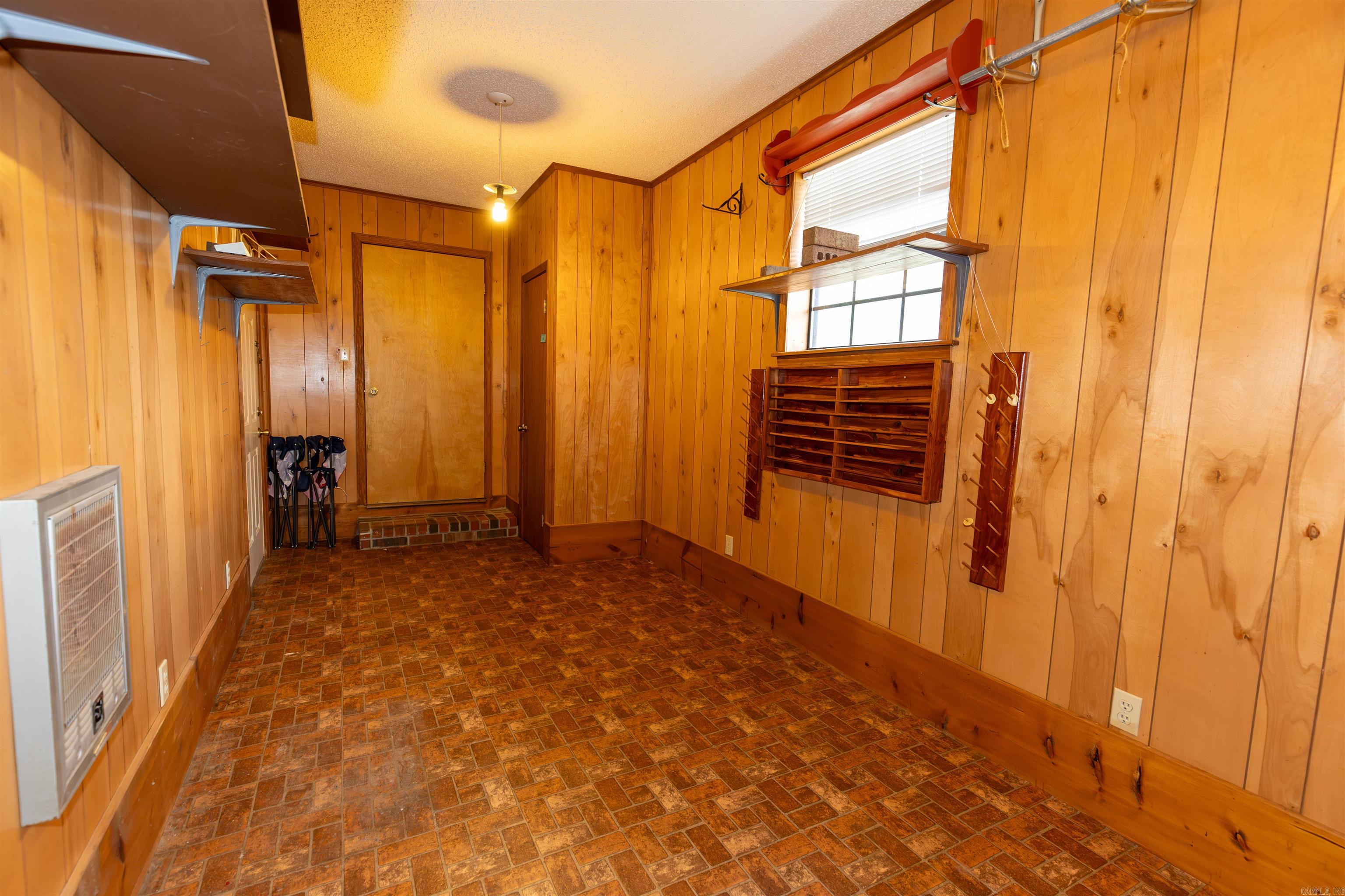 PERRYVILLE CITY ACREAGE - Residential