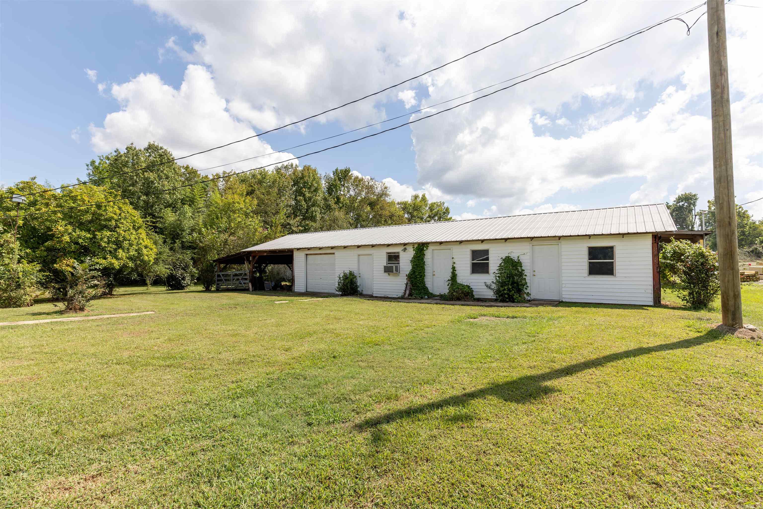 PERRYVILLE CITY ACREAGE - Residential