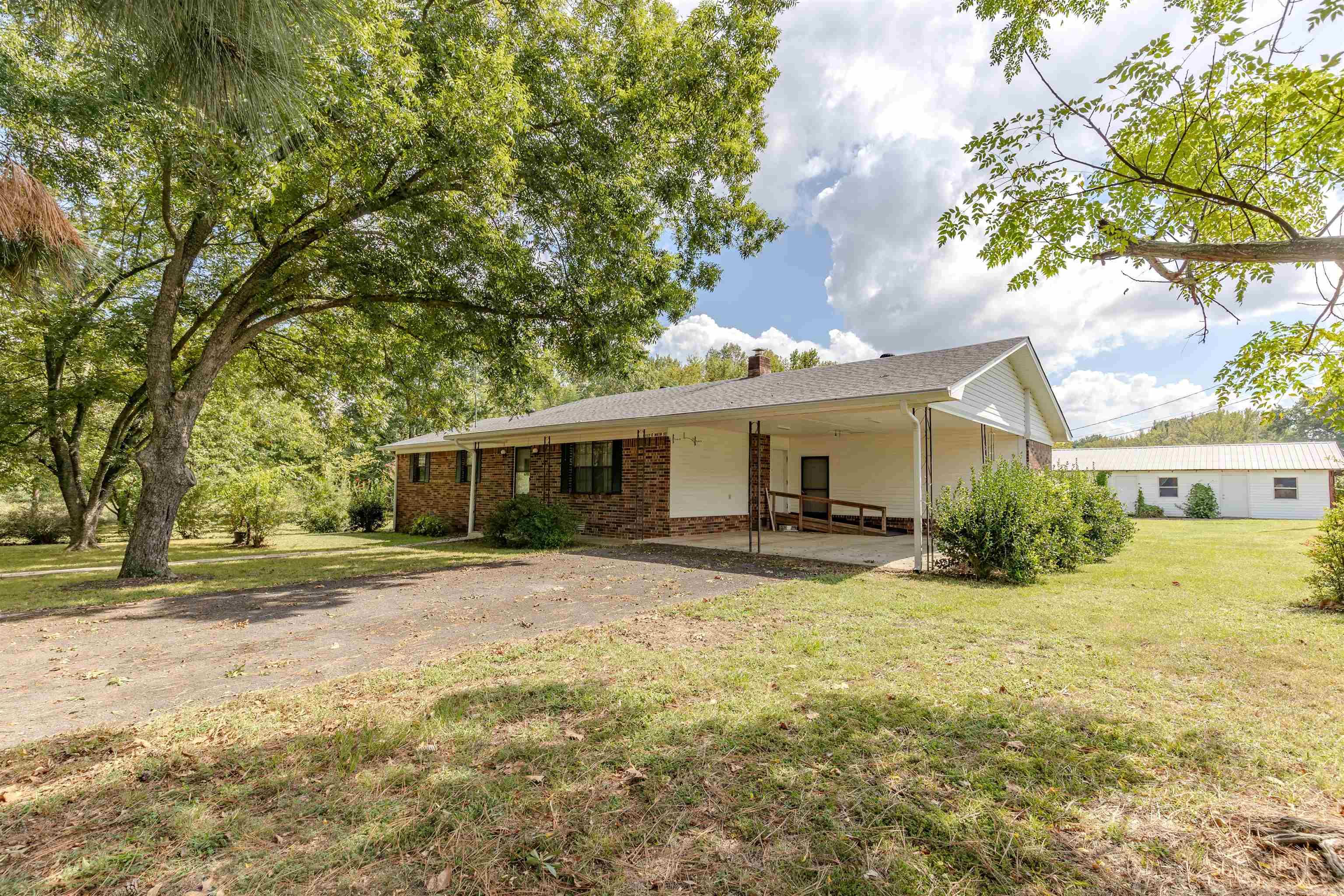 PERRYVILLE CITY ACREAGE - Residential