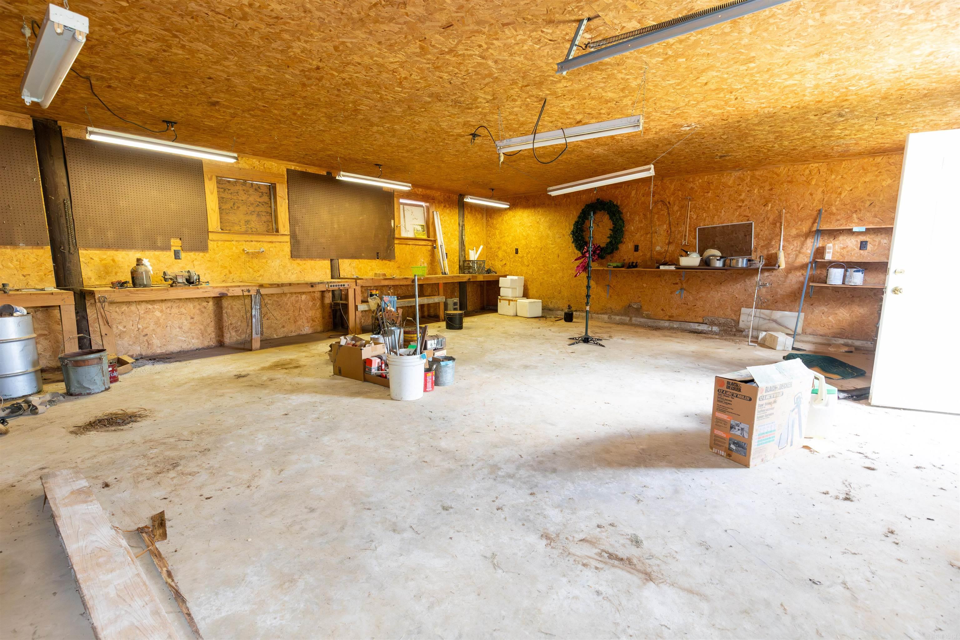 PERRYVILLE CITY ACREAGE - Residential