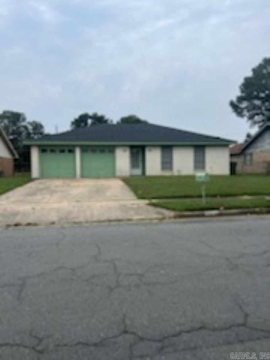 3 Bedroom,  2BTH home in the Watson Chapel School District. This home has two living areas. Roof approximately 7yrs old, Heat and air 2 yrs old.