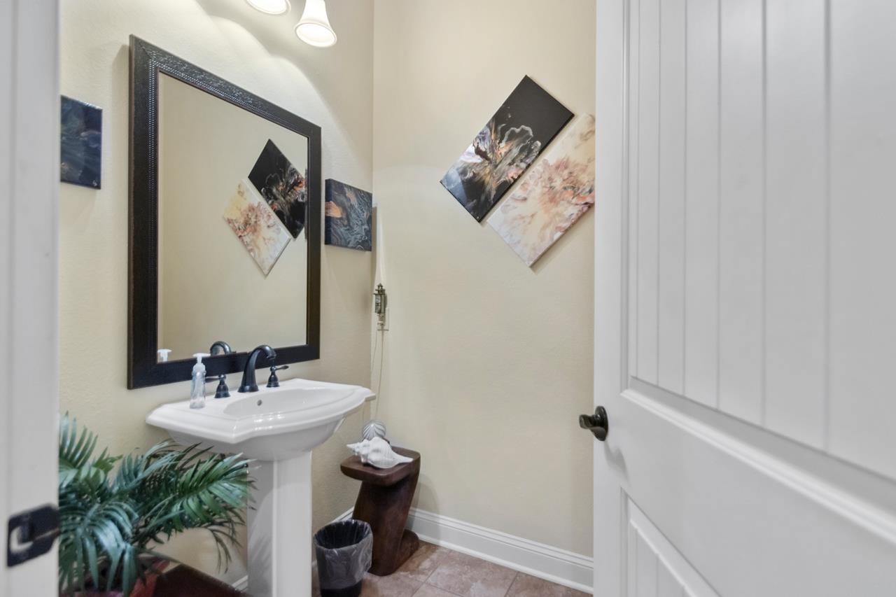 WESTSHORE ADDN HURRICANE LAKE ES - Residential