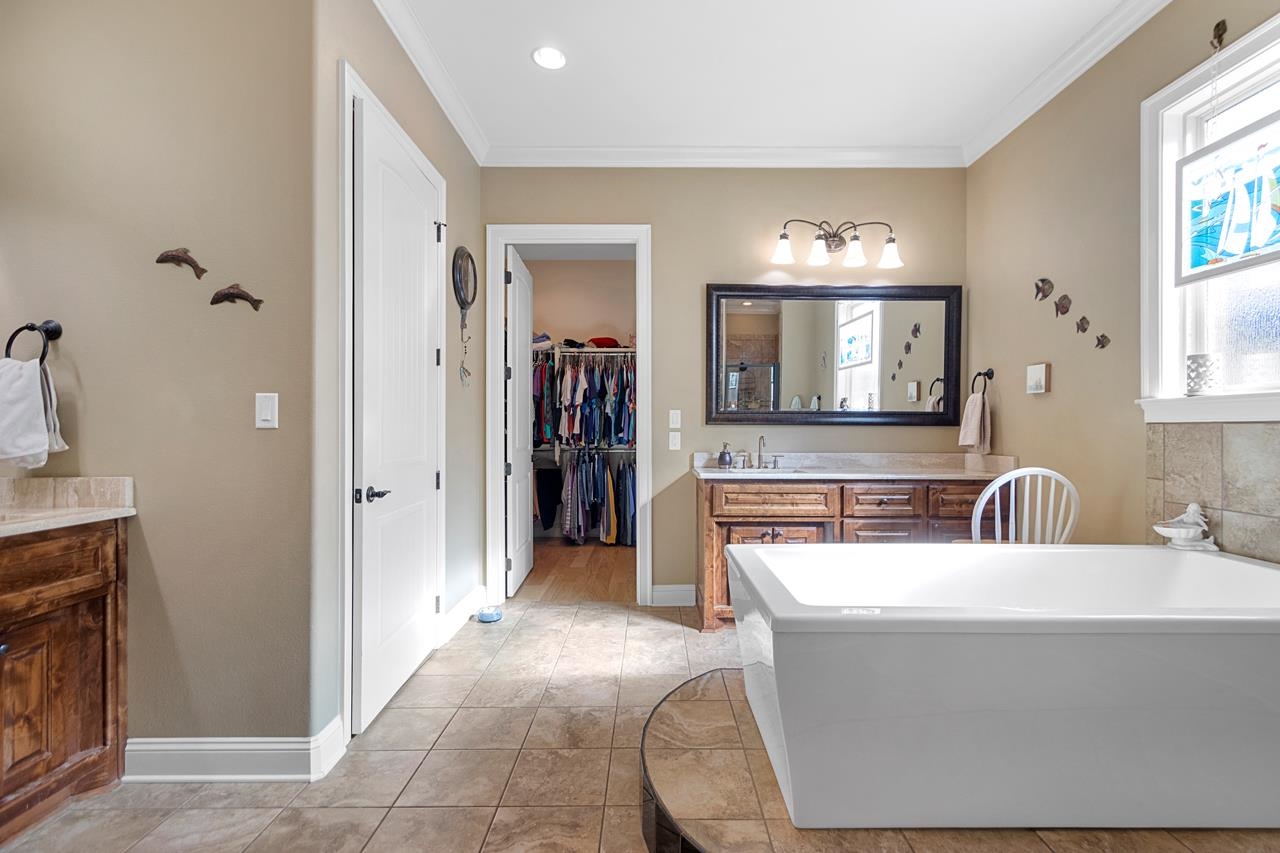 WESTSHORE ADDN HURRICANE LAKE ES - Residential
