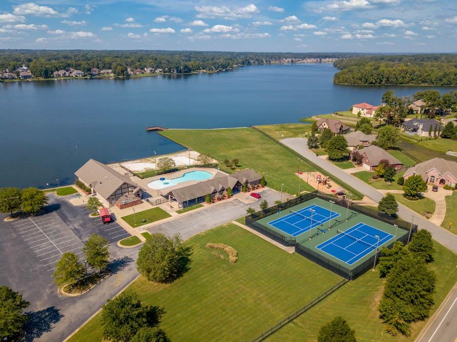 WESTSHORE ADDN HURRICANE LAKE ES - Residential
