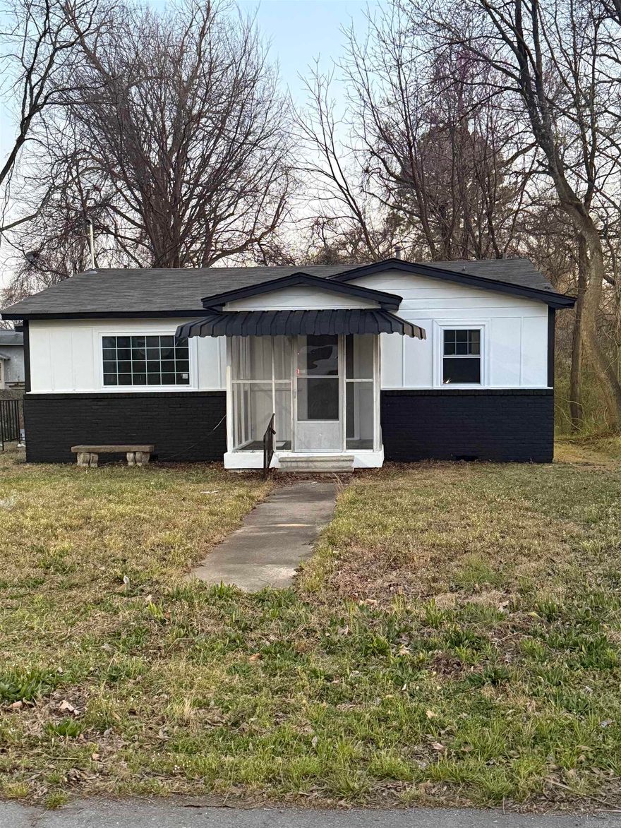 Welcome to 1212 W. 9th Ave in Pine Bluff! This charming home has been thoughtfully updated and is move-in ready. Inside you'll find fresh paint throughout, creating a clean and inviting feel. The home features a brand-new HVAC system for year-round comfort, along with new plumbing and a new water heater for peace of mind. The kitchen shines with a new stove, and the updates extend to the exterior as well, with fresh paint that boosts curb appeal. With these major improvements already completed, this property offers the perfect blend of value and convenience for both homeowners and investors. Don't miss your chance to own a beautifully updated home in Pine Bluff!