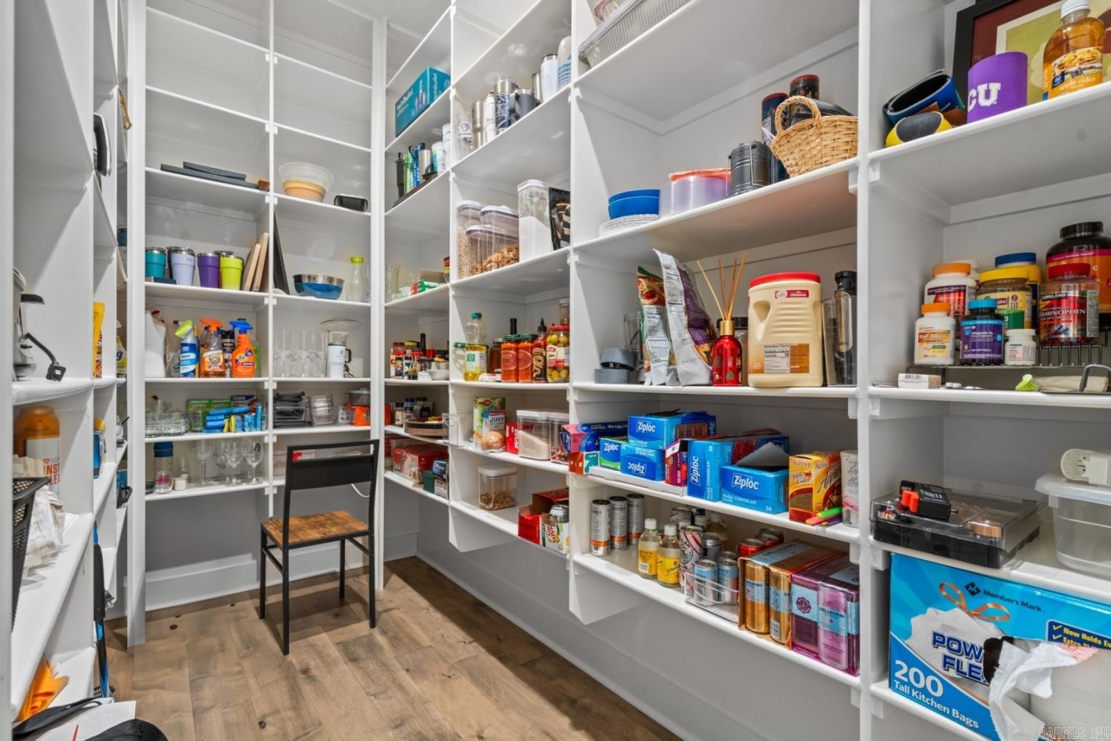 ARLINGTON PARK - Residential