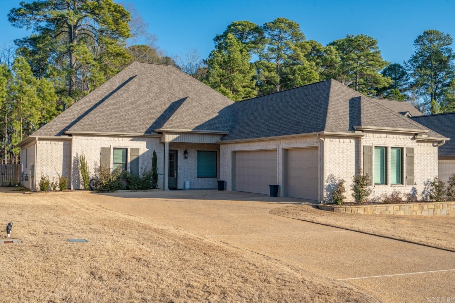 ARLINGTON PARK - Residential