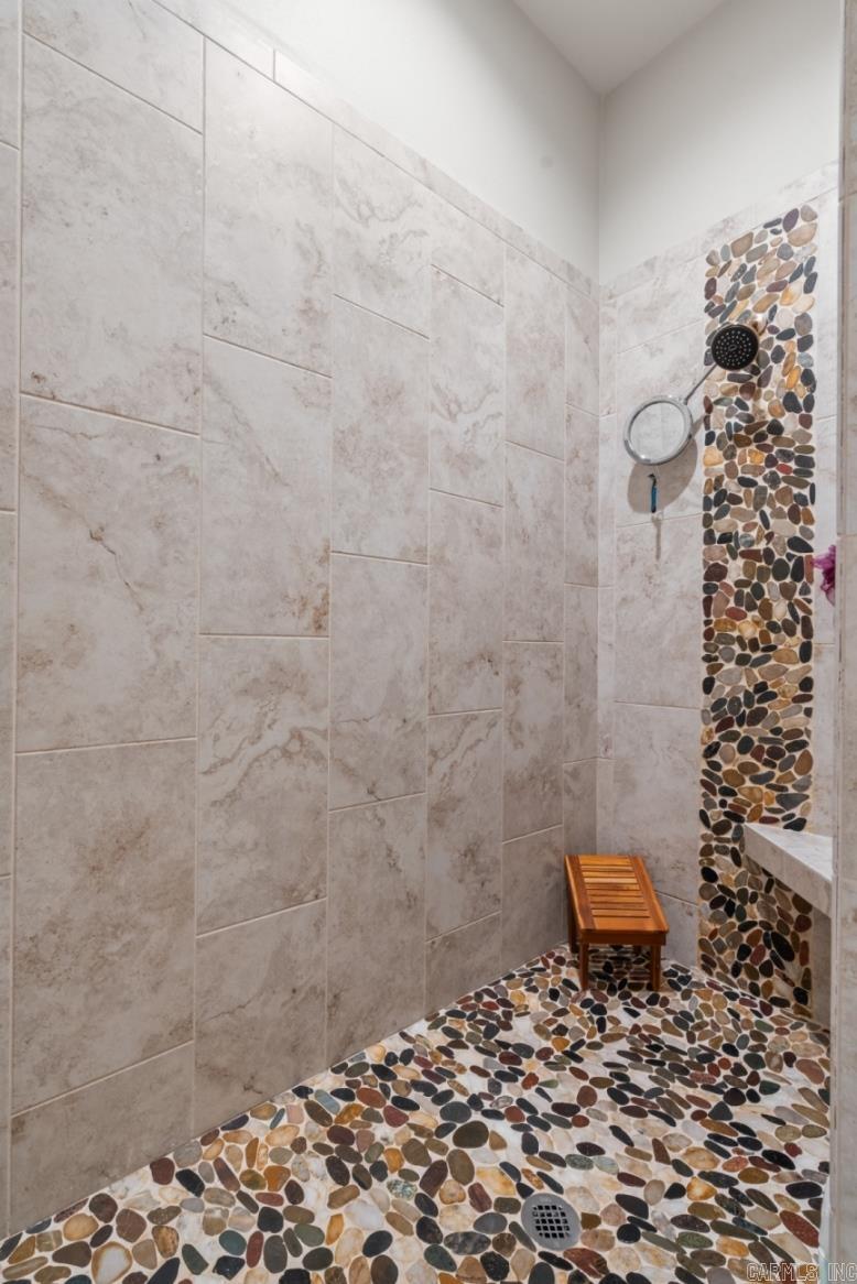 ARLINGTON PARK - Residential