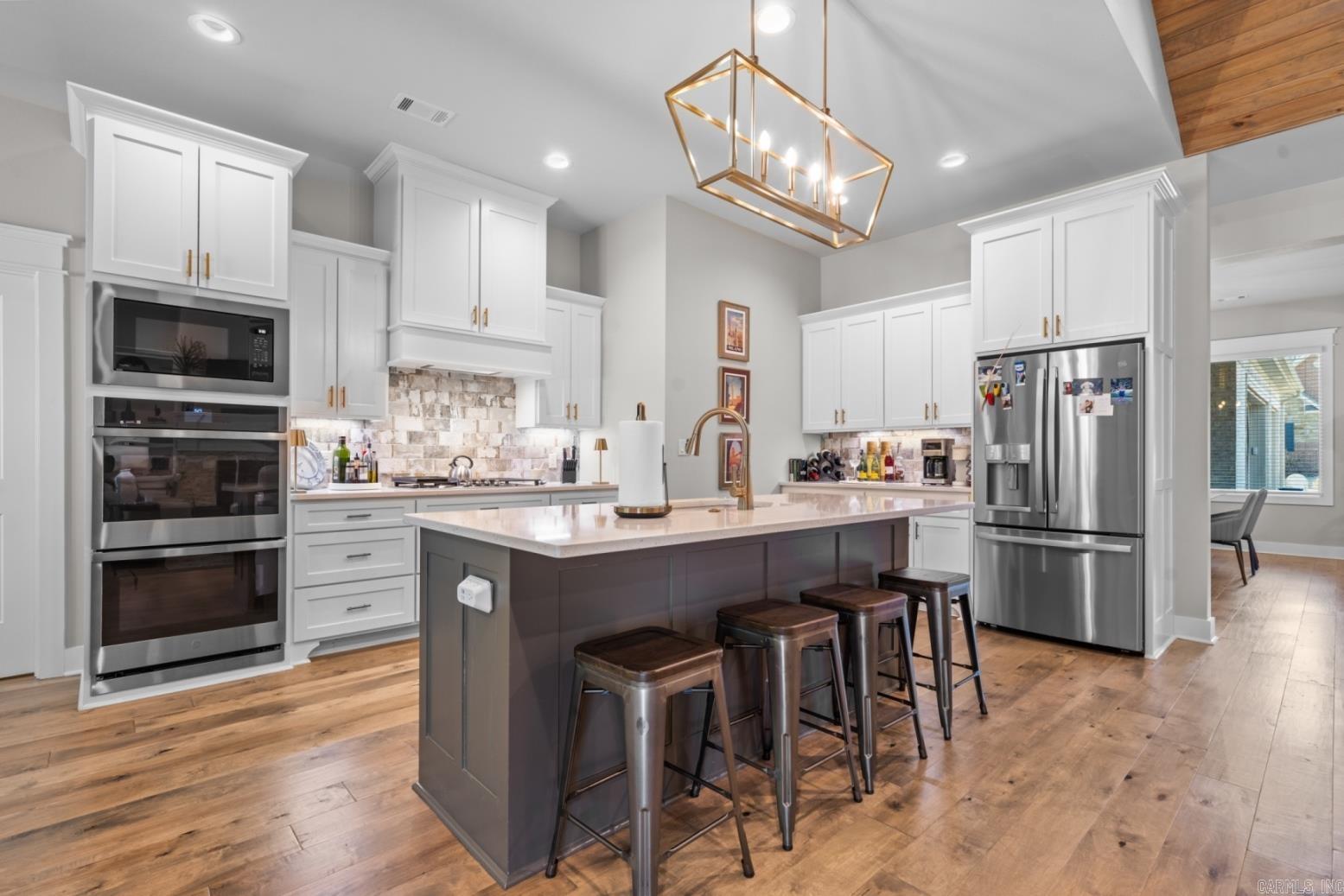 ARLINGTON PARK - Residential