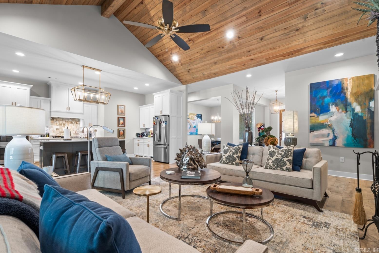 ARLINGTON PARK - Residential