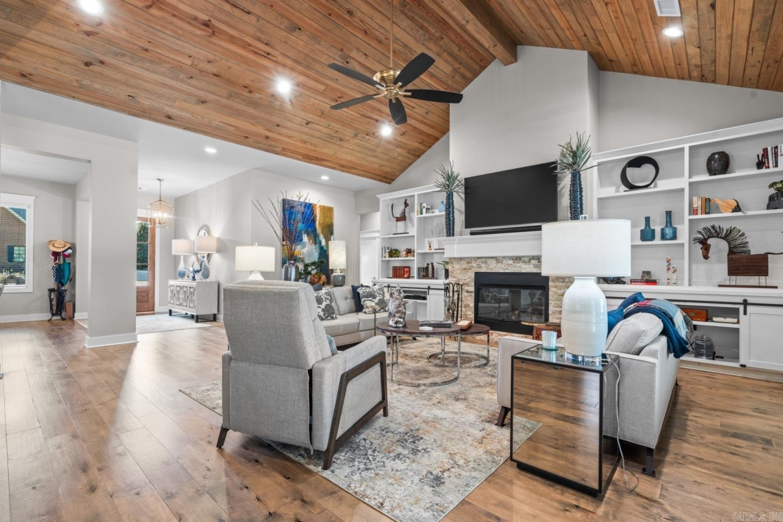 ARLINGTON PARK - Residential