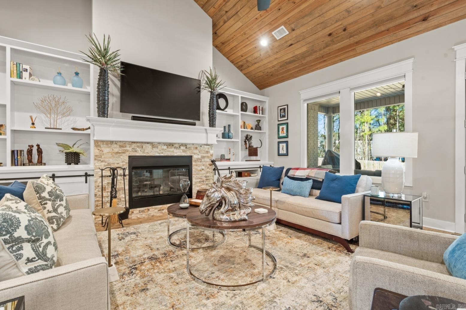 ARLINGTON PARK - Residential