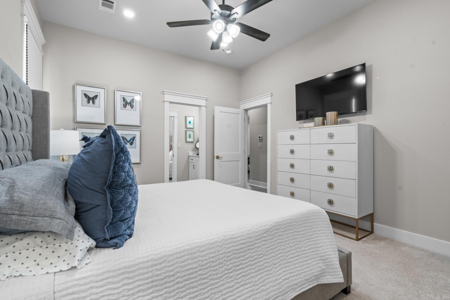 ARLINGTON PARK - Residential