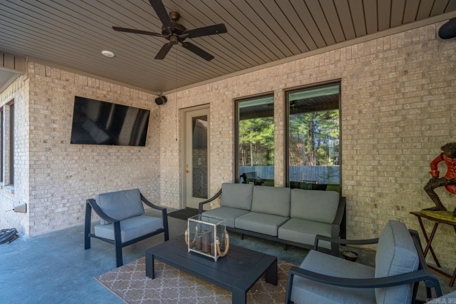 ARLINGTON PARK - Residential