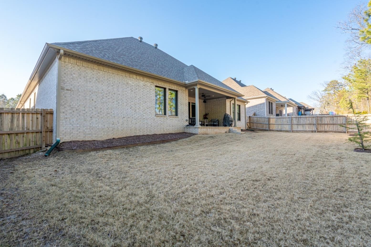 ARLINGTON PARK - Residential