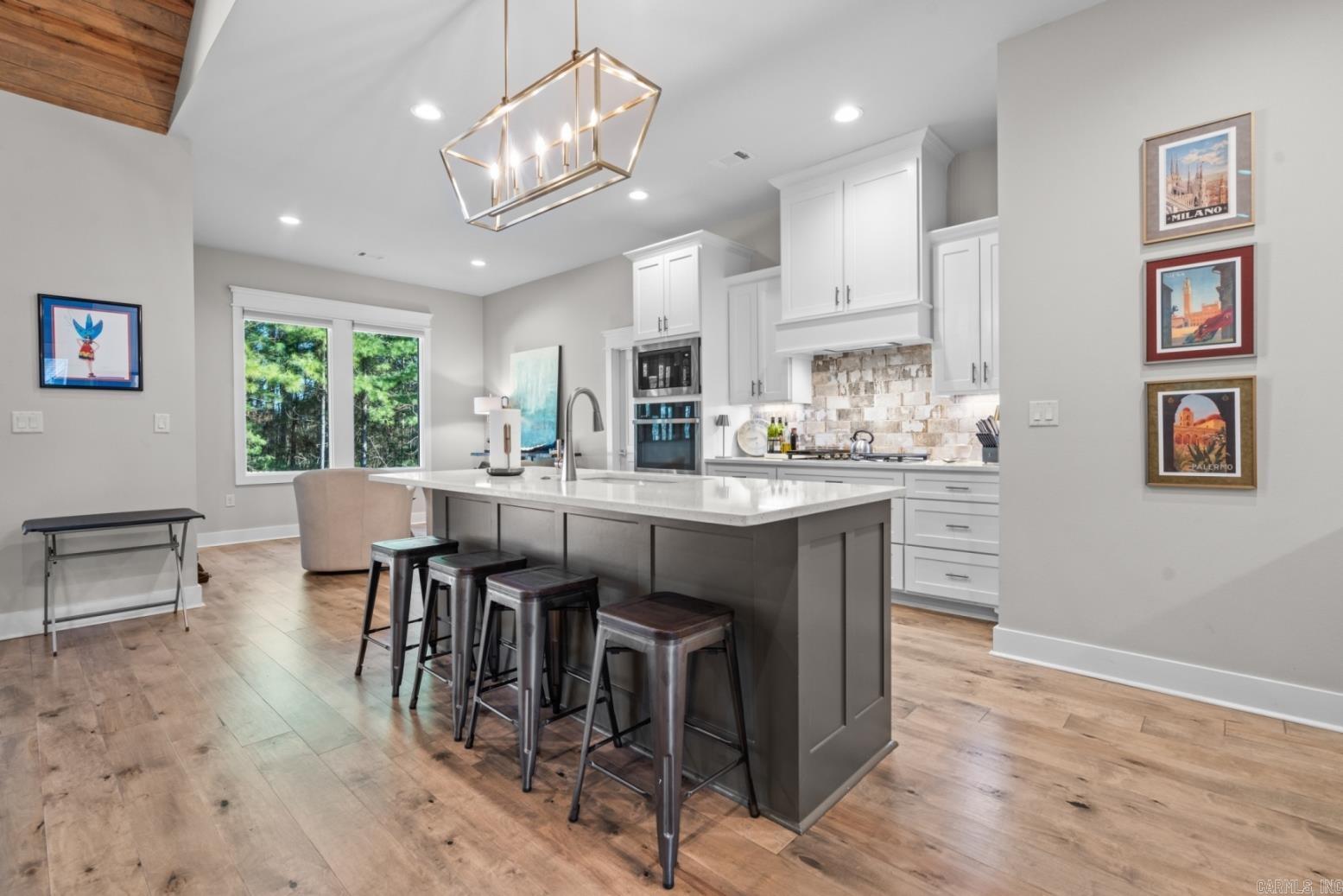 ARLINGTON PARK - Residential