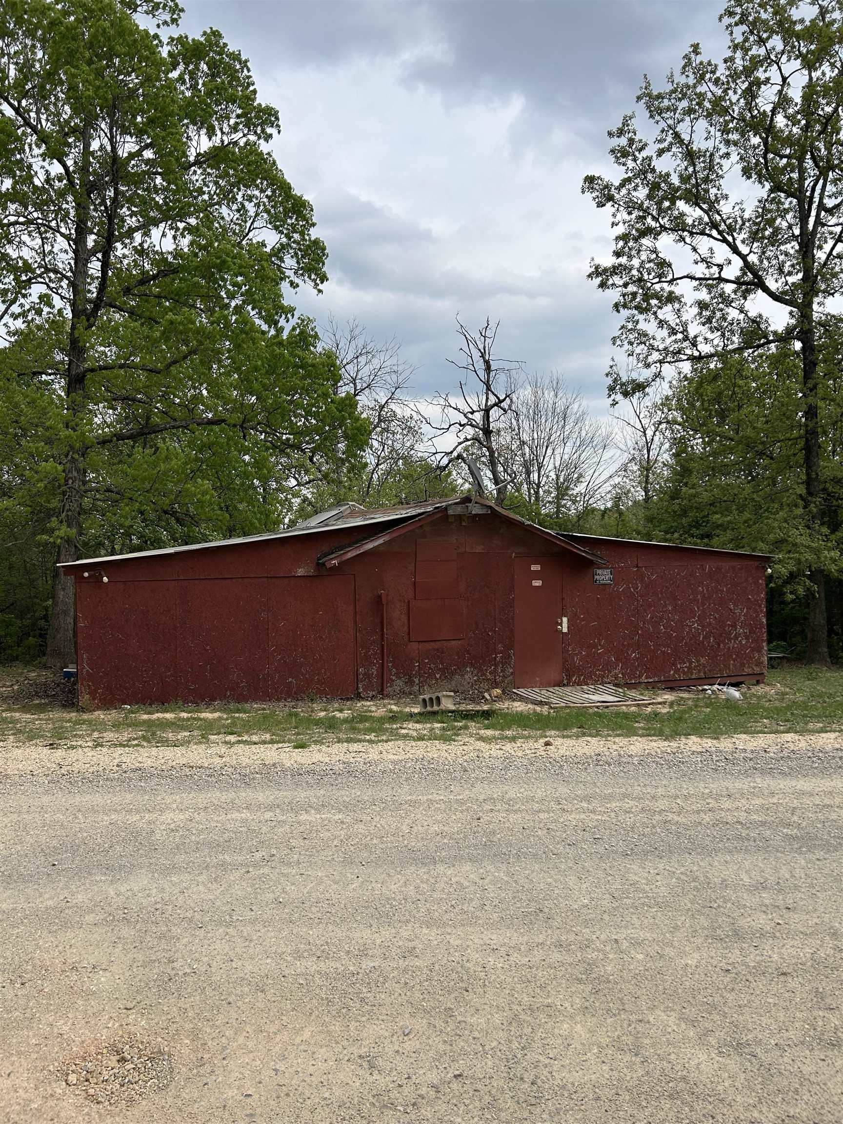 Cabin in the Ozark Foothills sitting on appx 4 acres nestled near the Spring River and the South Fork Spring river. The hunting cabin hasn't been used in the past couple years and will require some TLC. The property has rural water and electricity on site. This would make a perfect summer getaway for swimming and kayaking as well as a place to Deer and turkey hunt for the winter.