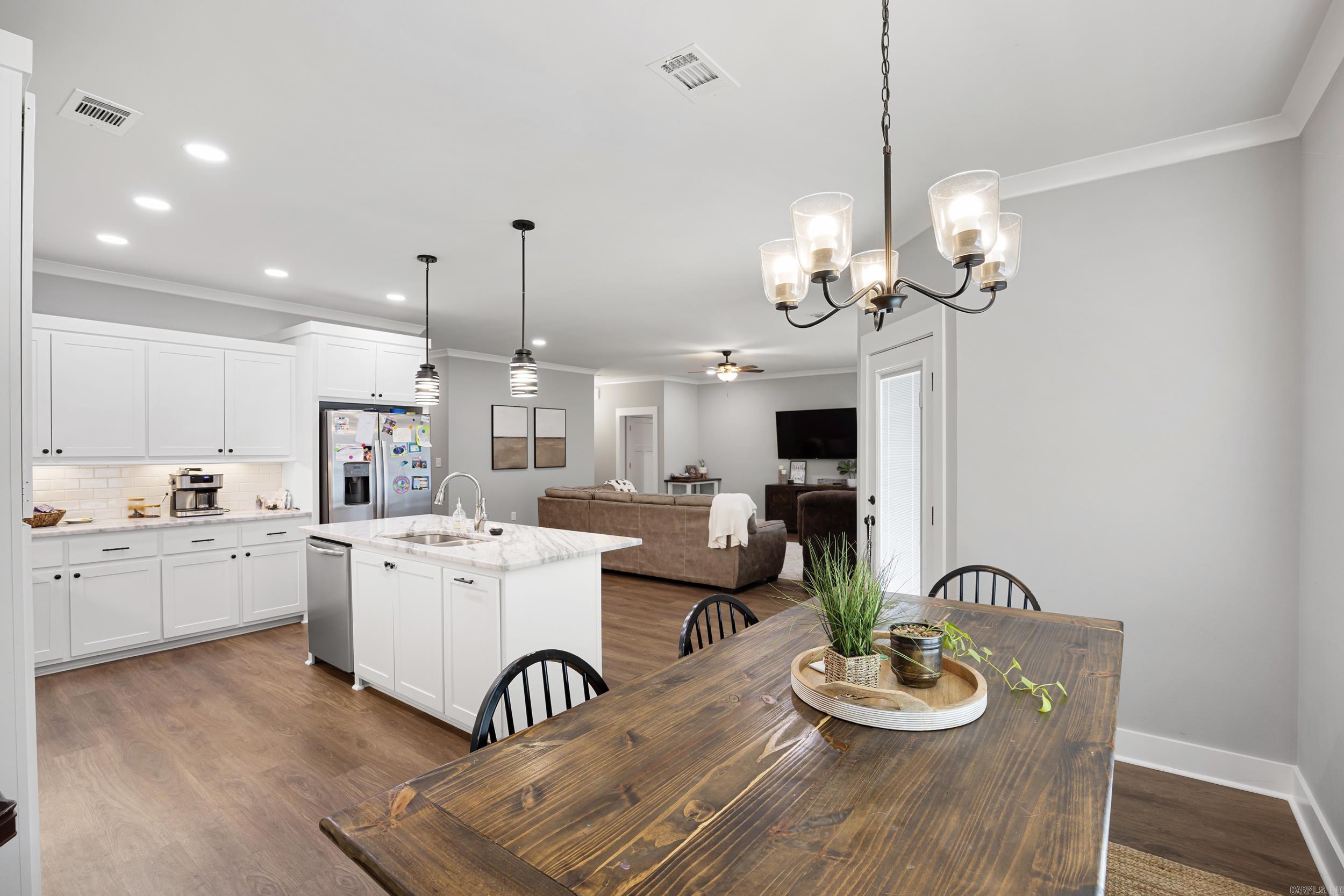 SUNSET LANDING - Residential