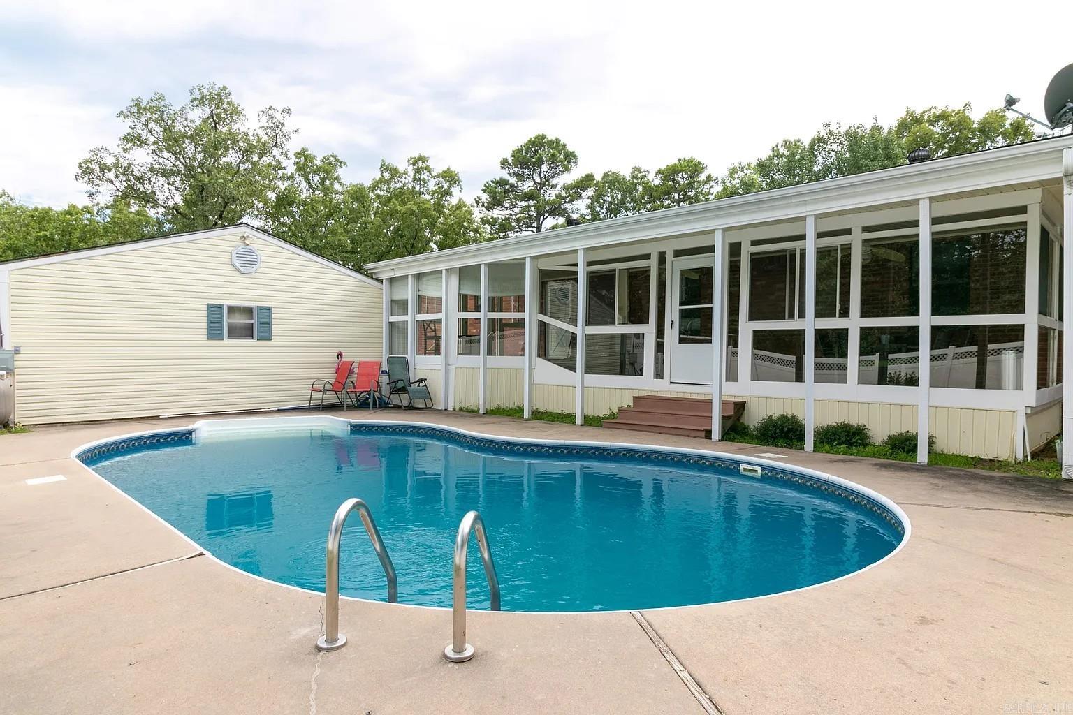 SUNSHINE FARMS - Residential