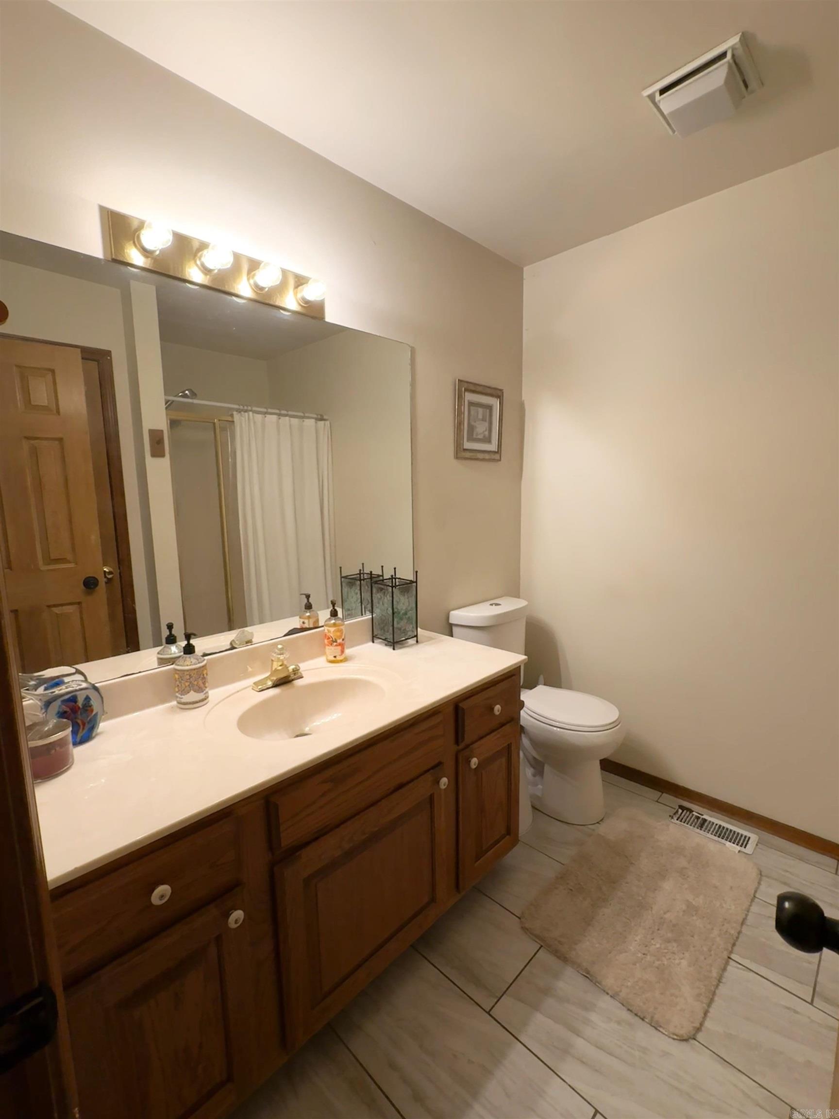 SUNSHINE FARMS - Residential