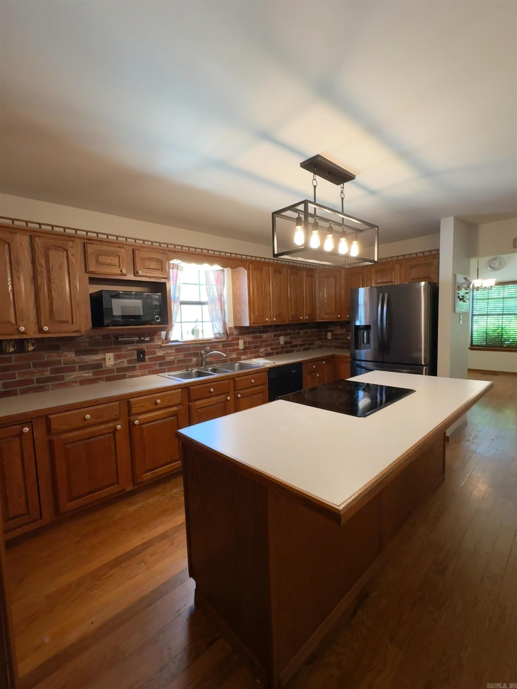 SUNSHINE FARMS - Residential