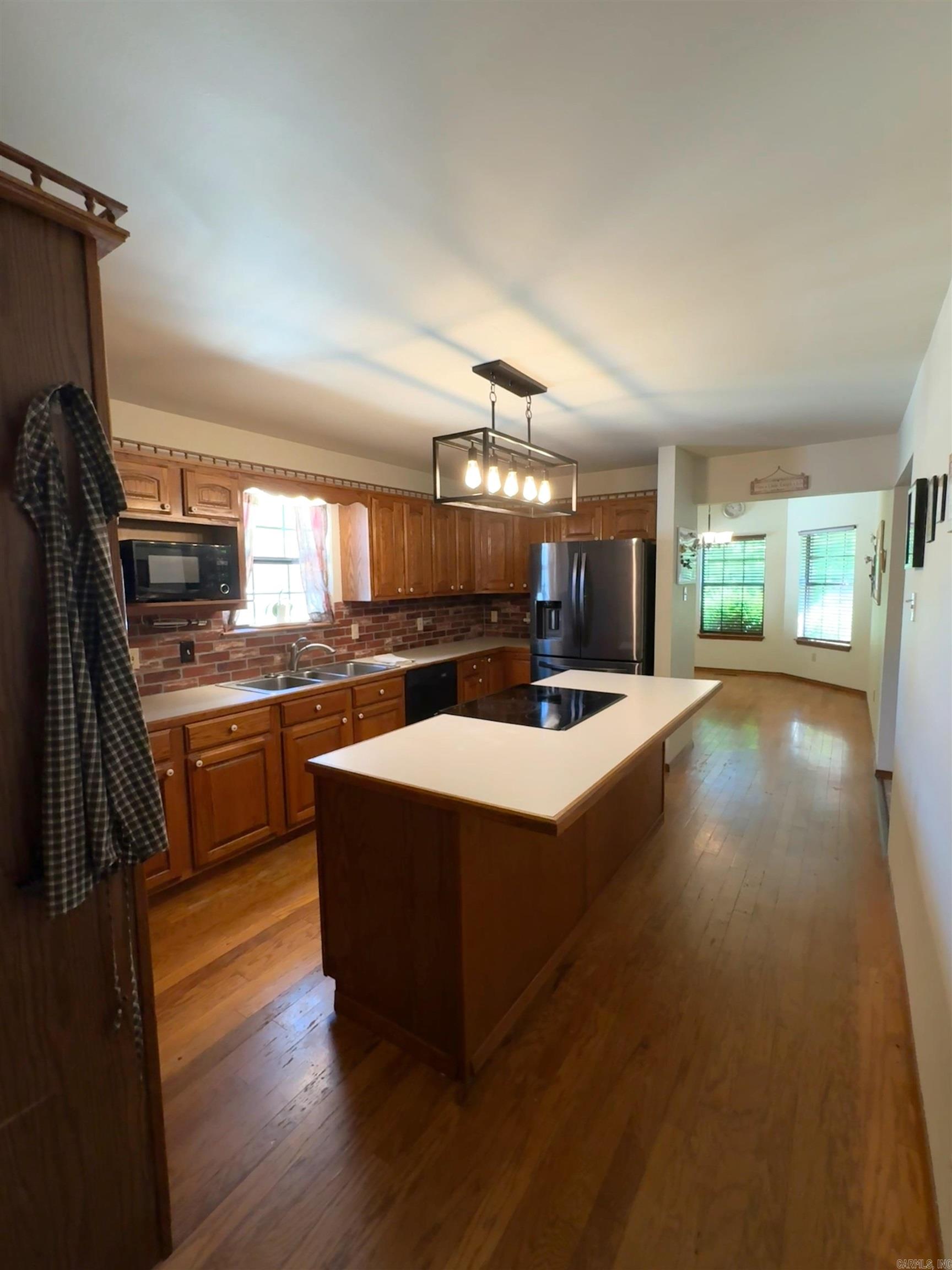 SUNSHINE FARMS - Residential