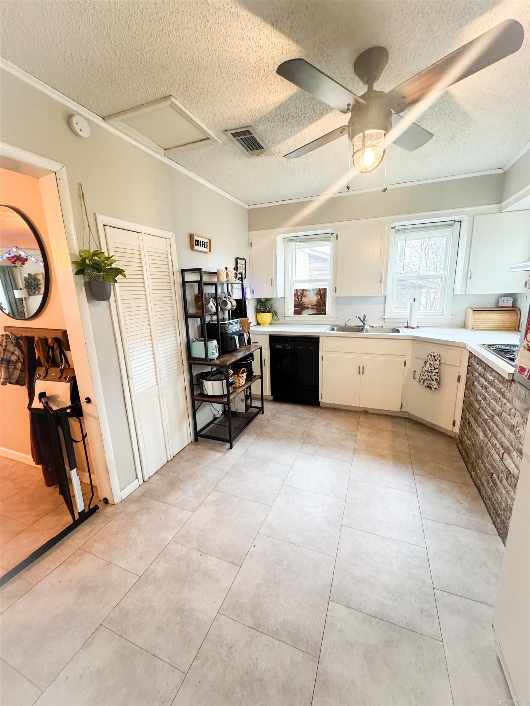 ARKANSAS HGTS - Residential