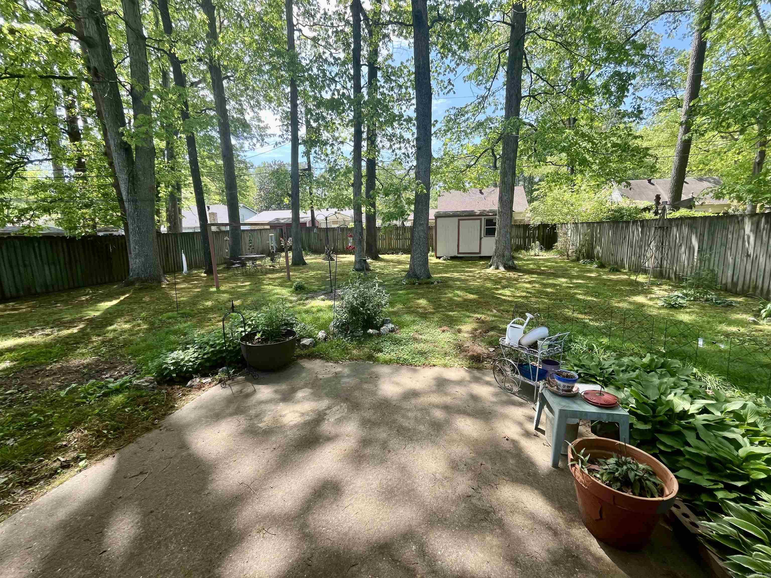 COLONIAL COVE - Residential