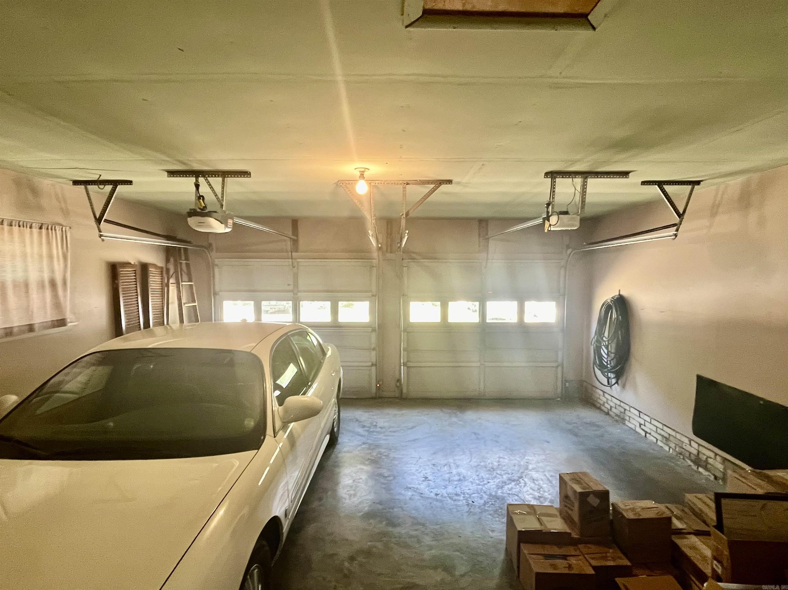 COLONIAL COVE - Residential