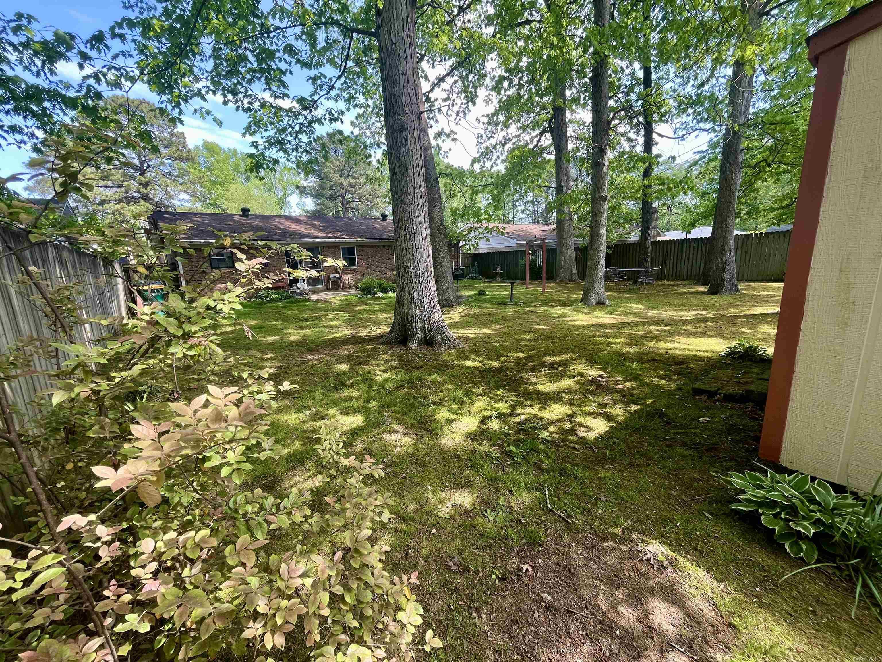 COLONIAL COVE - Residential