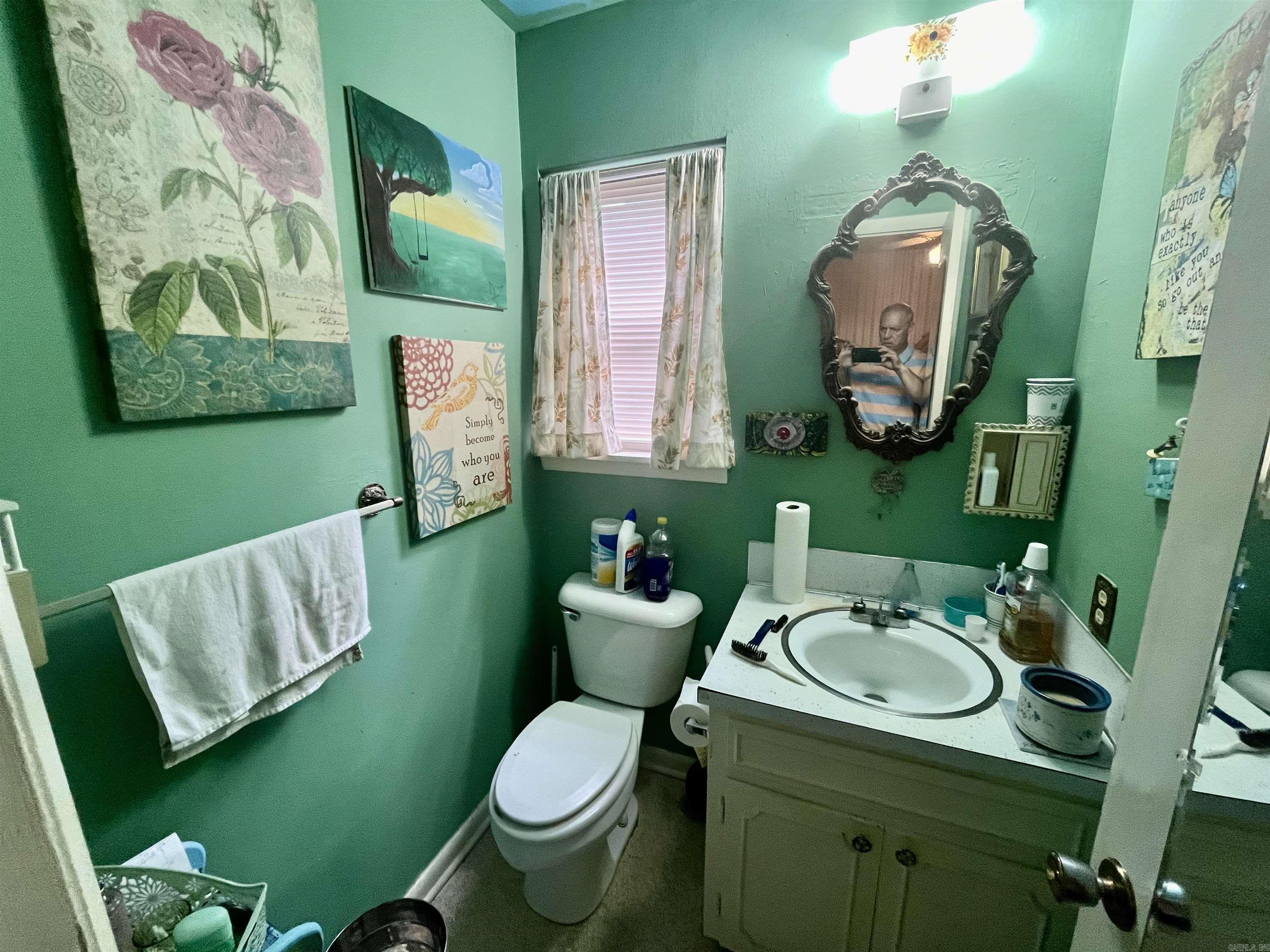 COLONIAL COVE - Residential