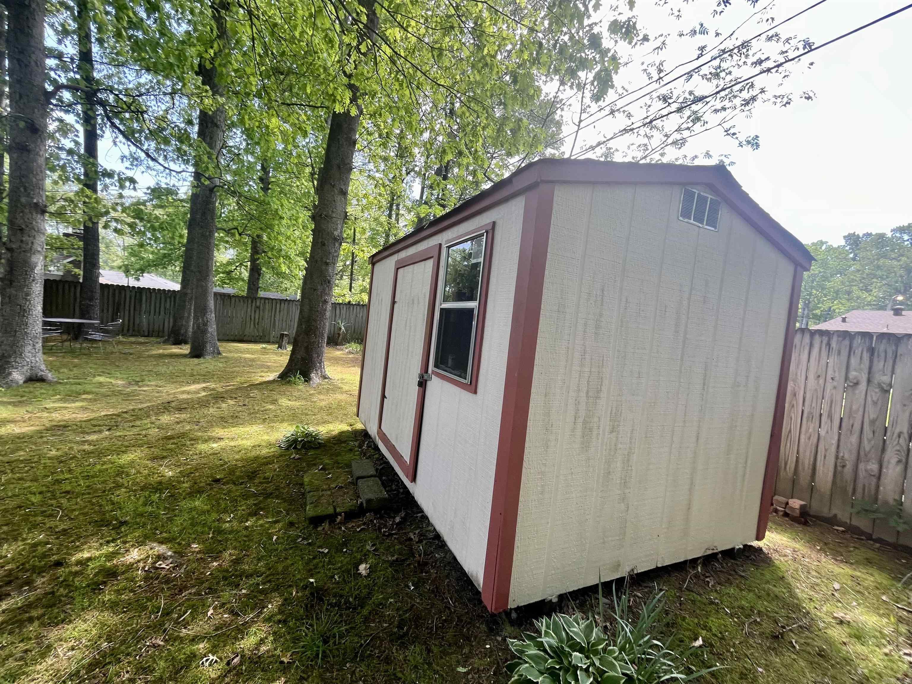 COLONIAL COVE - Residential