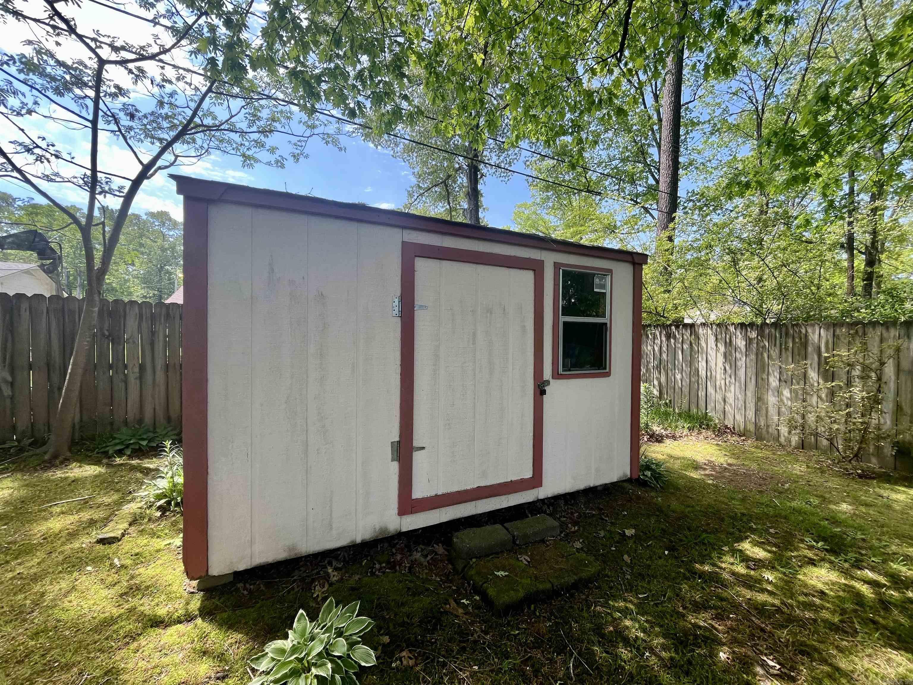 COLONIAL COVE - Residential