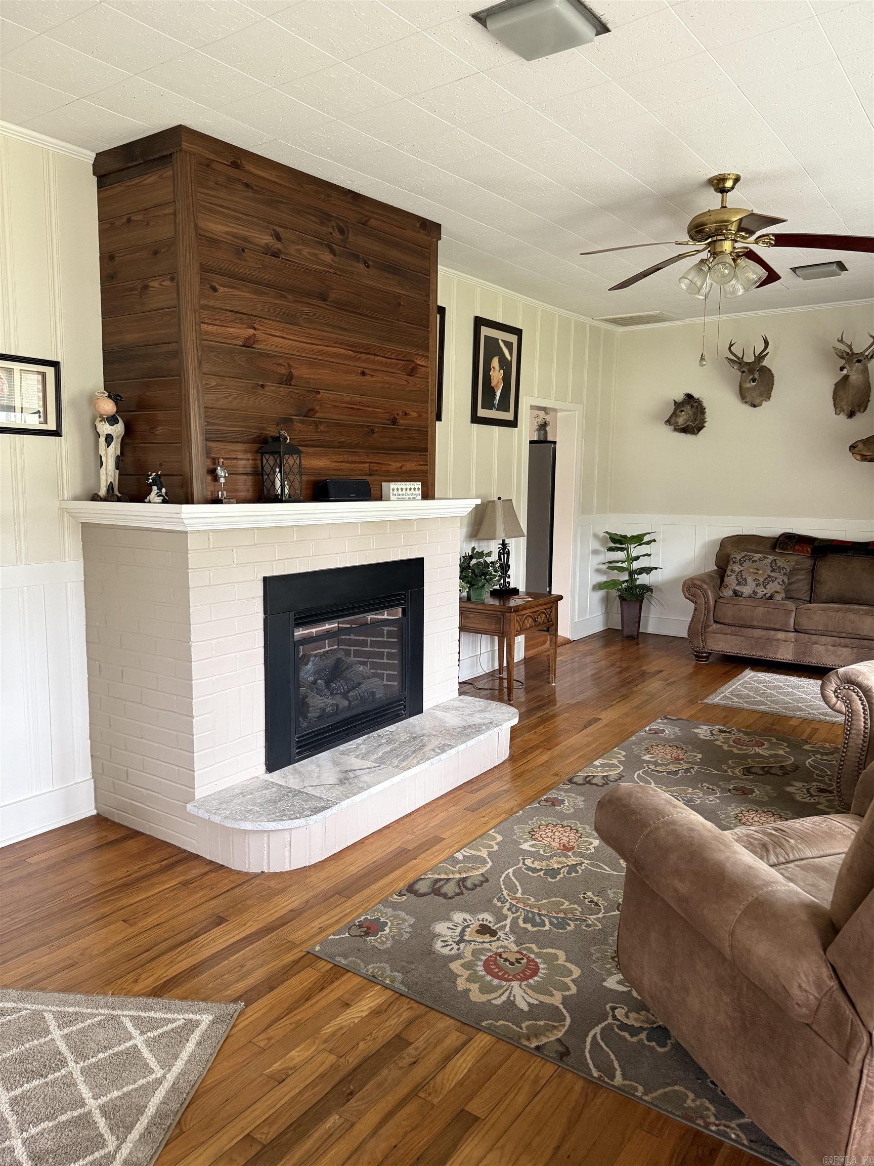 M&B PIGGOTT 2-20-8 - Residential