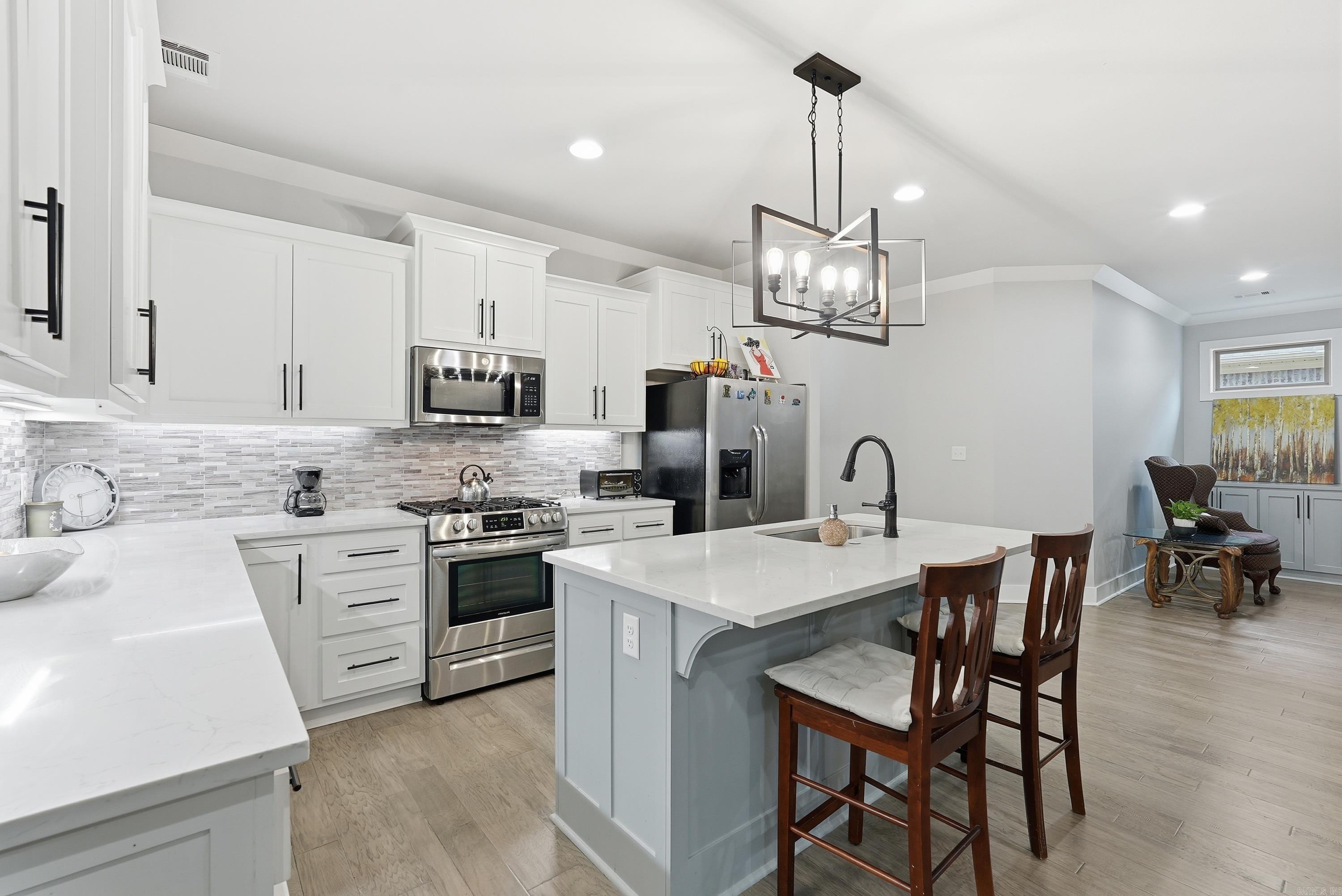 GIBRALTER HGTS - Residential