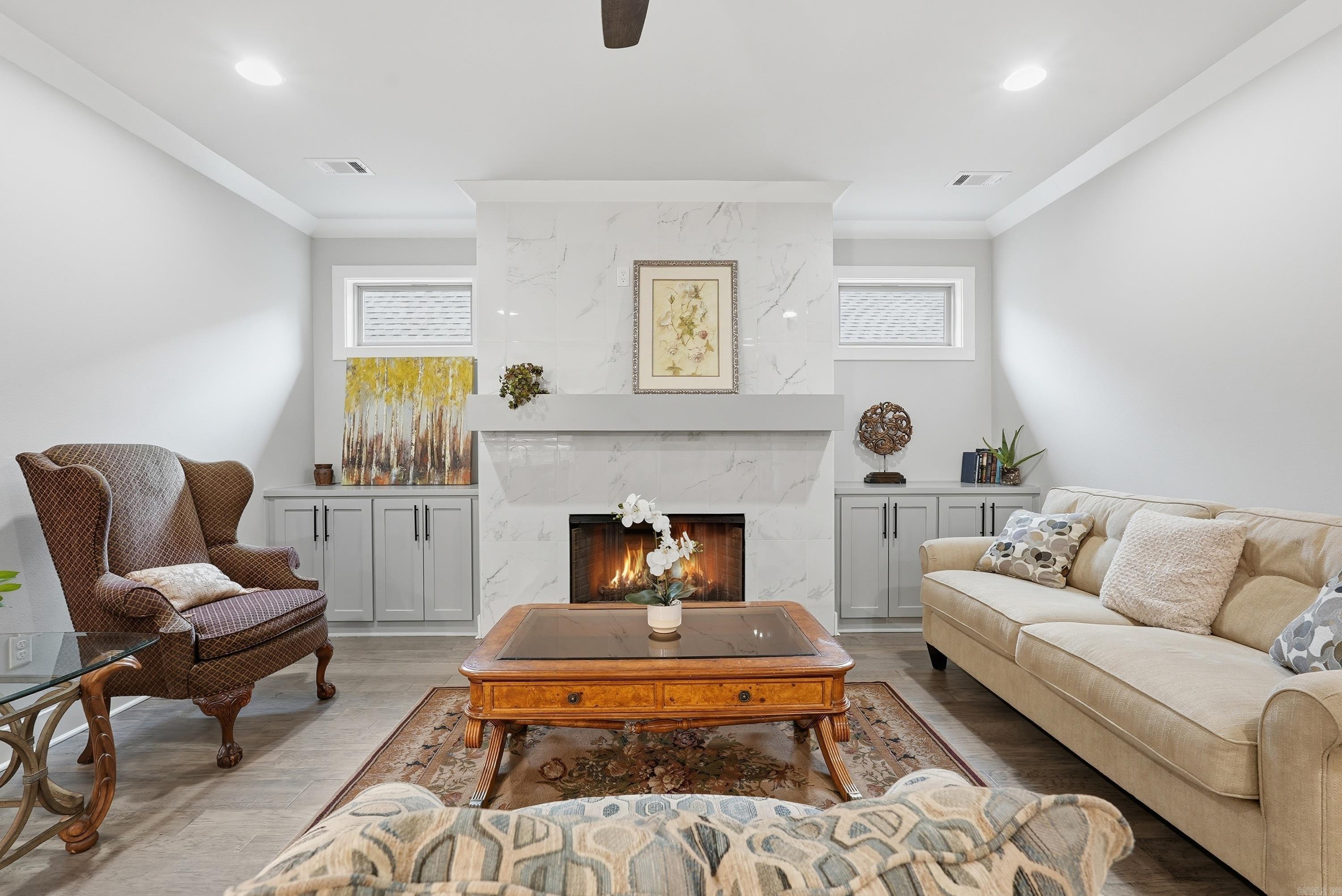 GIBRALTER HGTS - Residential