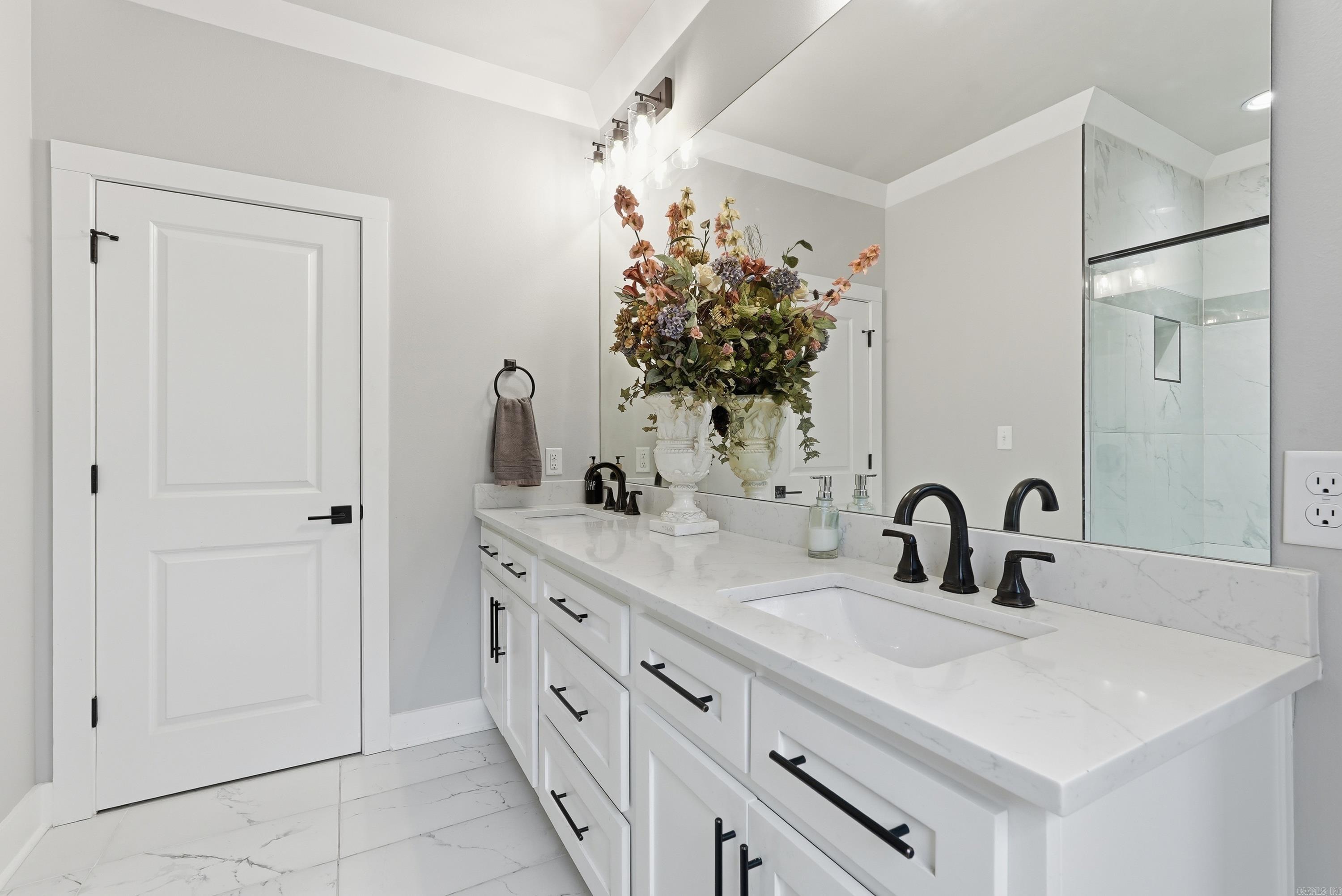 GIBRALTER HGTS - Residential