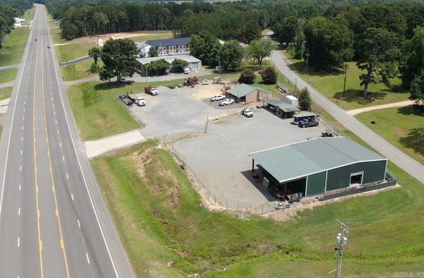 1400 E CHURCH ST, WARREN, AR 71671 - Image 73bec80bfcde0647b8def5906825e18c/288074594