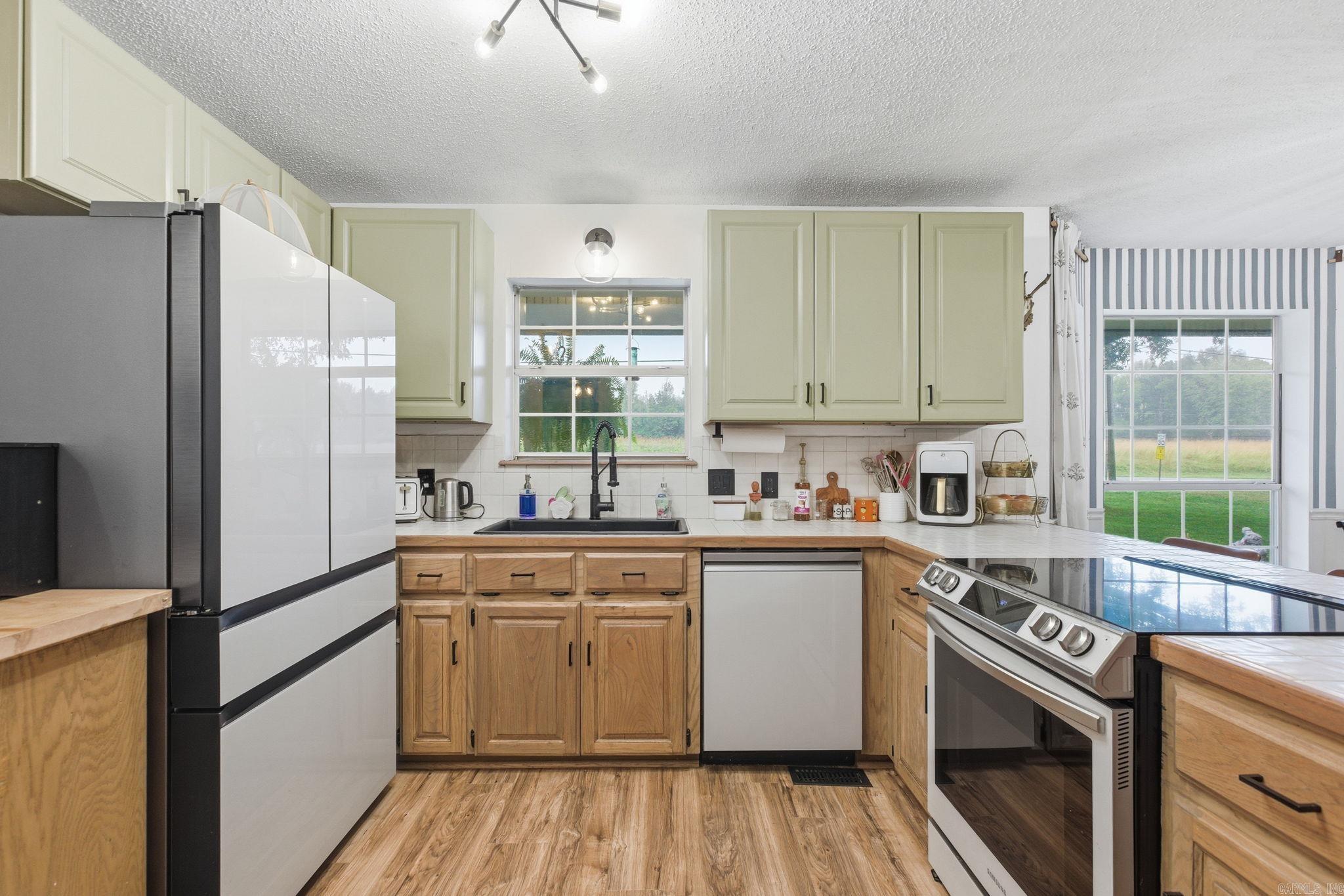 COUNTRY WEST - Residential